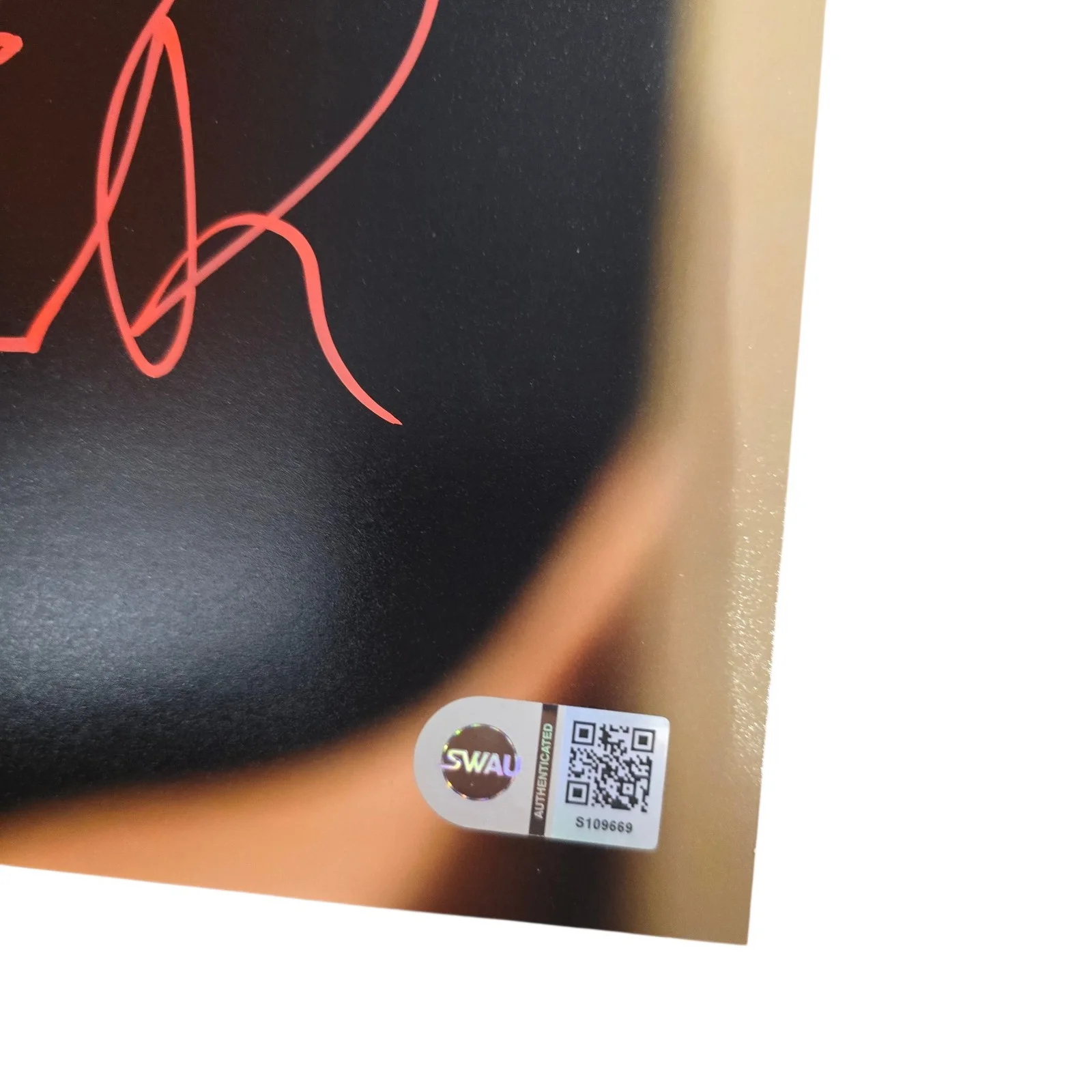 Emma Roberts — Emma Roberts Signed 11x14 Photo Scream SWAU Authenticated RARE, изображение 2