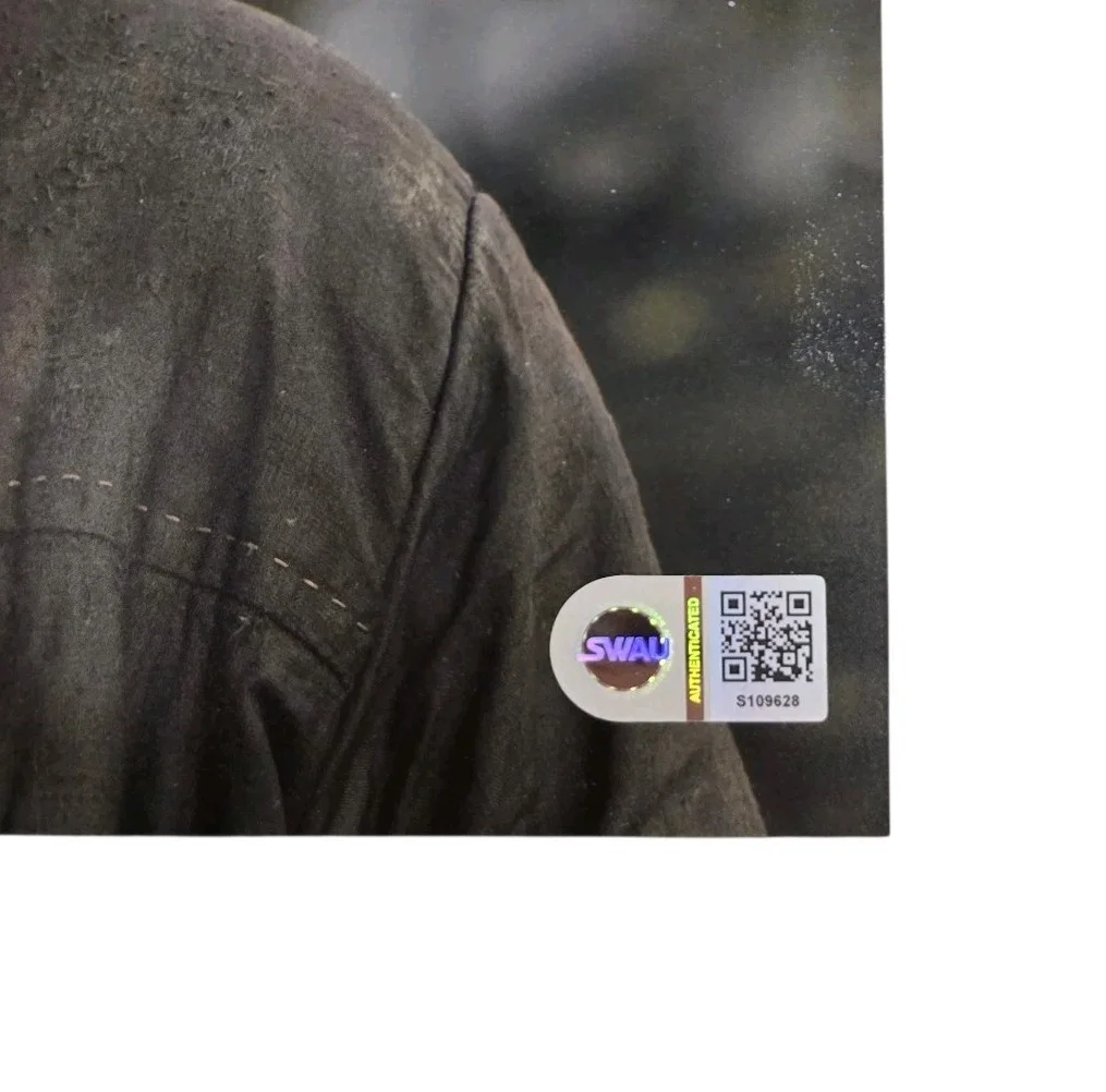 Mads Mikkelsen — Mads Mikkelsen Signed 11x14 Photo Galen Erso Rogue One SWAU Authenticated RARE, изображение 2