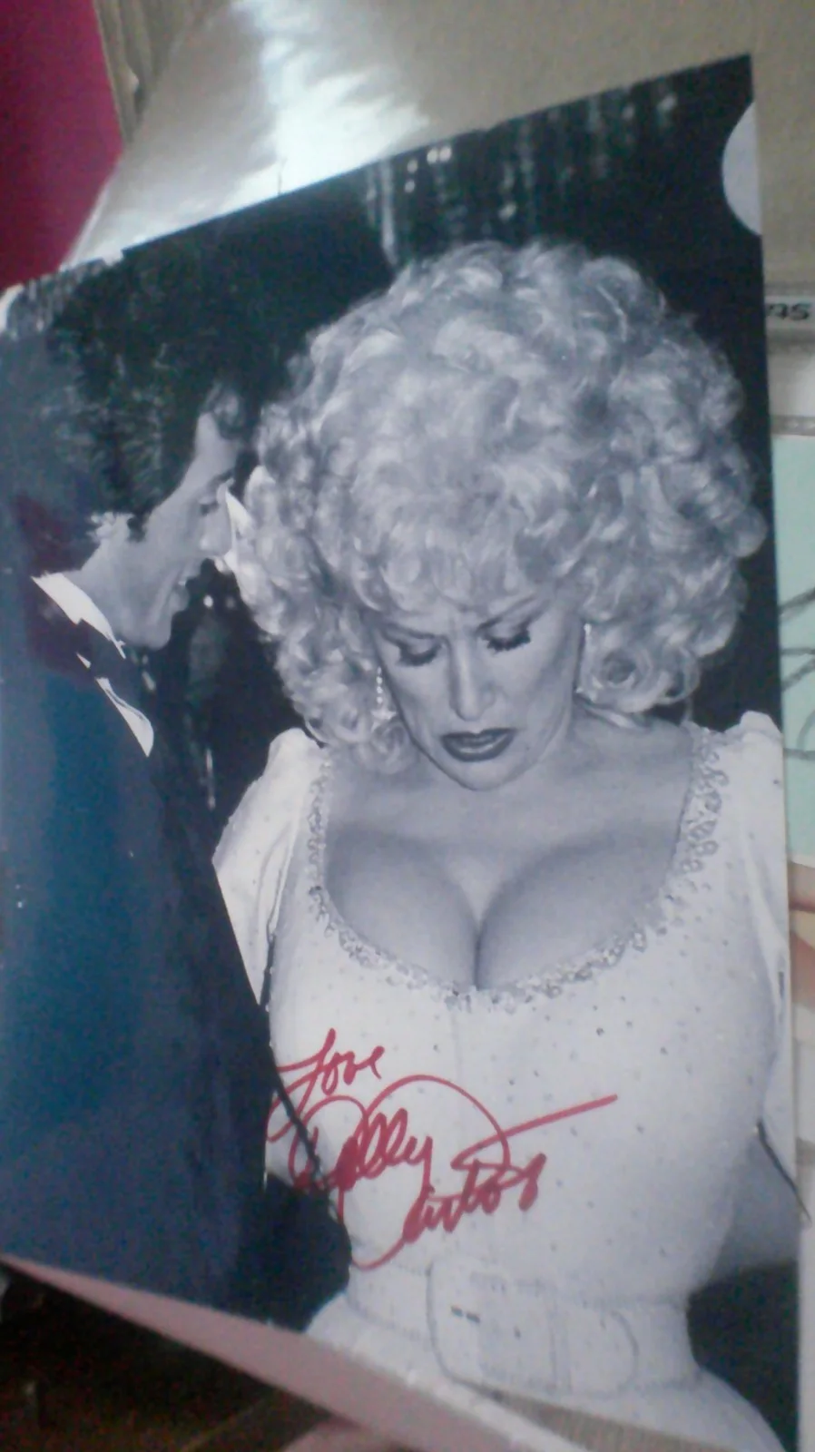 Dolly Parton — Dolly Parton 8x11 BXW SIGNED PHOTO + COA, image 4