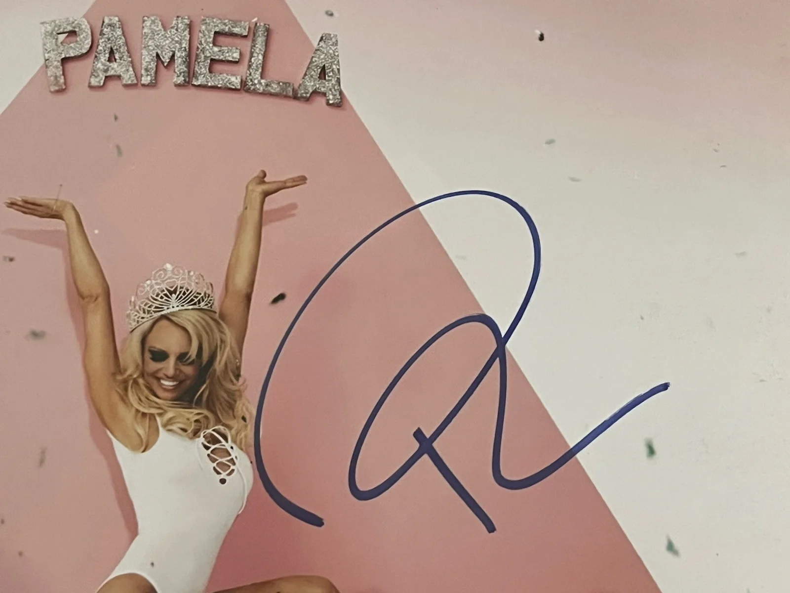 Pamela Anderson — Pamela Anderson Signed 11x14 Photo BAS Witnessed Autograph I18360 Baywatch, изображение 2