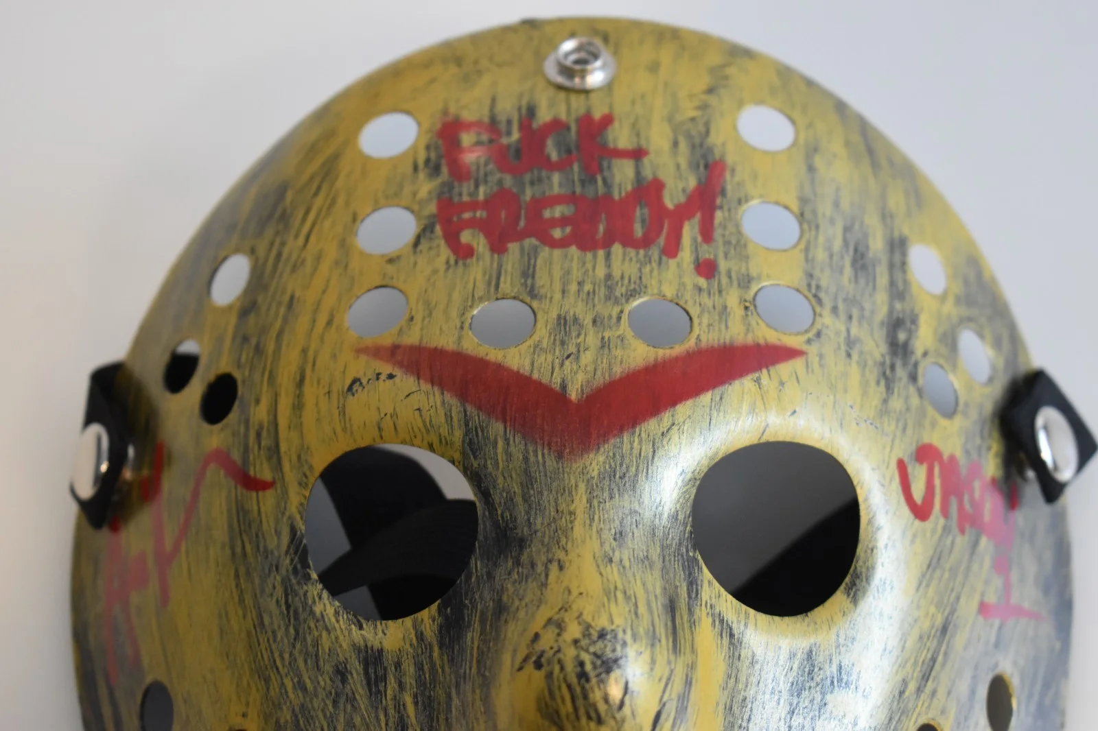Ari Lehman — Ari Lehman autographed signed mask Jason Voorhees Friday the 13th Beckett (5), изображение 2