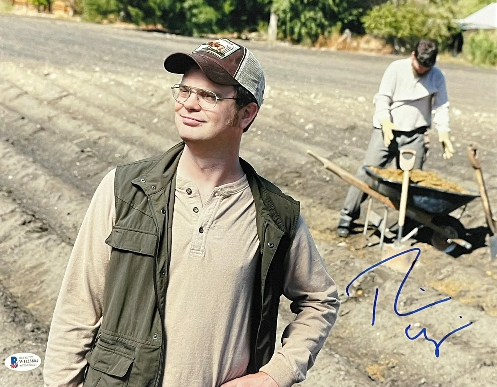 Rainn Wilson — Rainn Wilson Signed 11x14 Photo The Office Authentic Autograph Beckett Witness