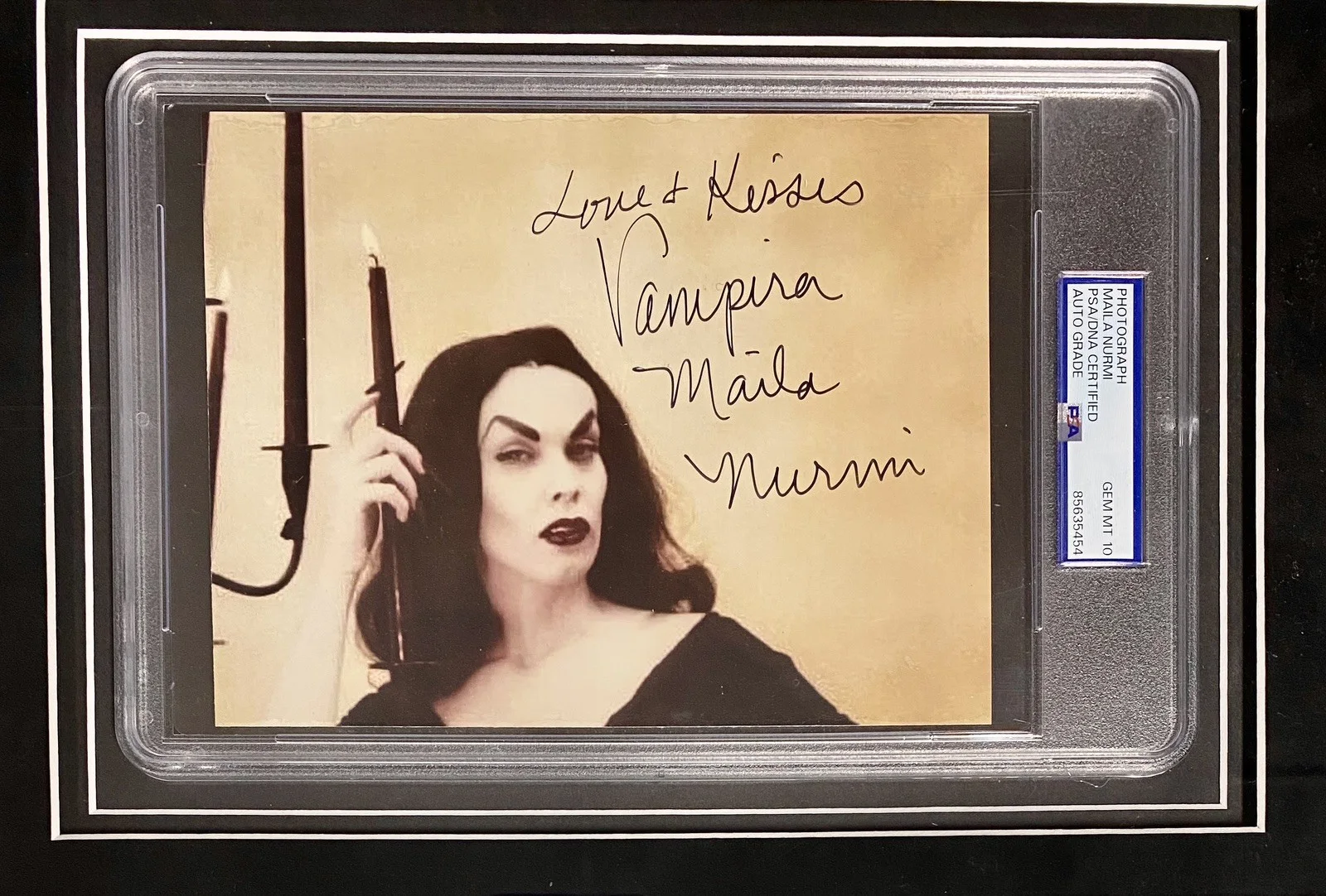 Vampira, Morticia Adams, Lily Munster & Elvira Signed Framed Display – PSA, изображение 2