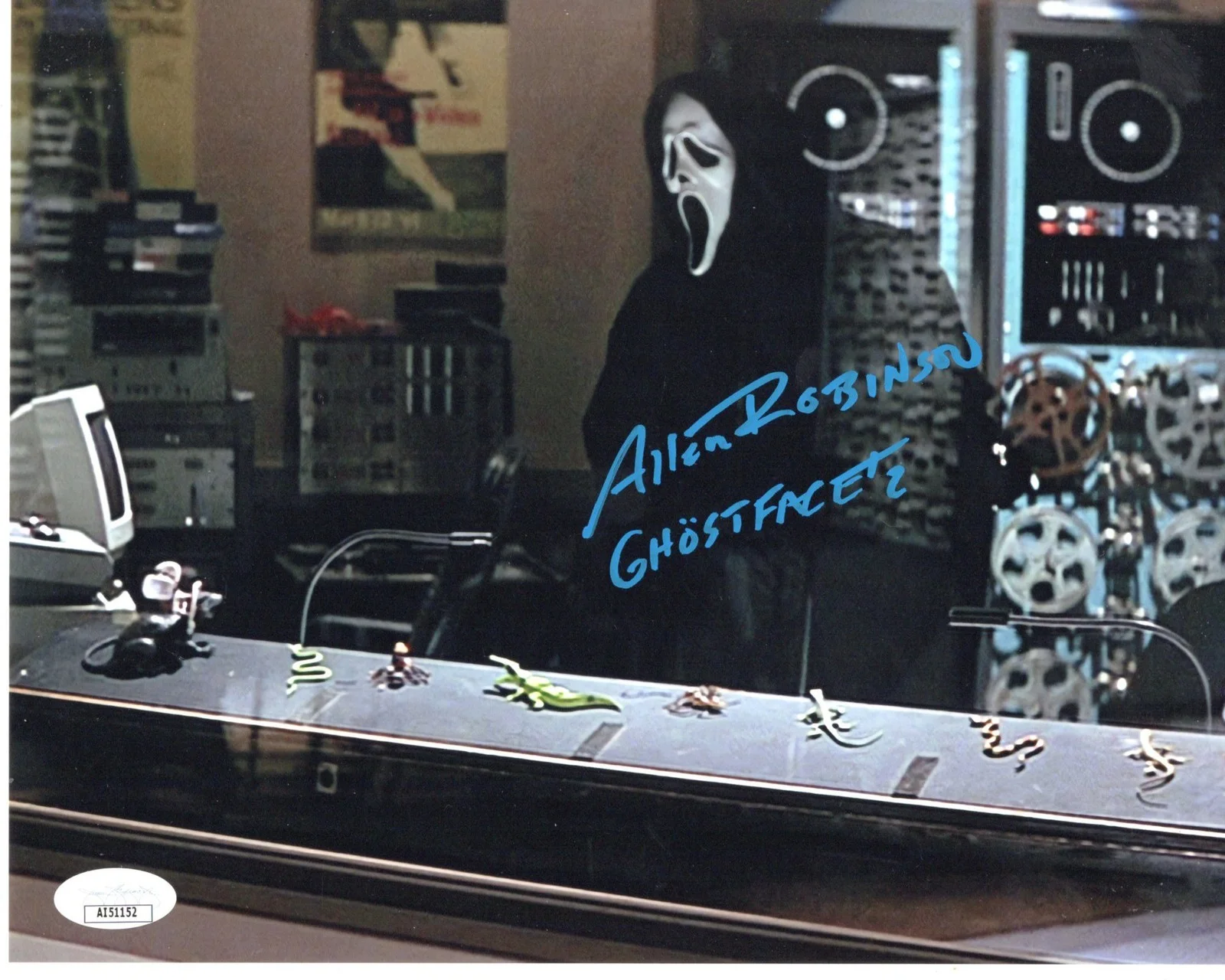 Allen Robinson — Allen Robinson signed 8x10 Photo Ghostface Scream 2 JSA Authentication