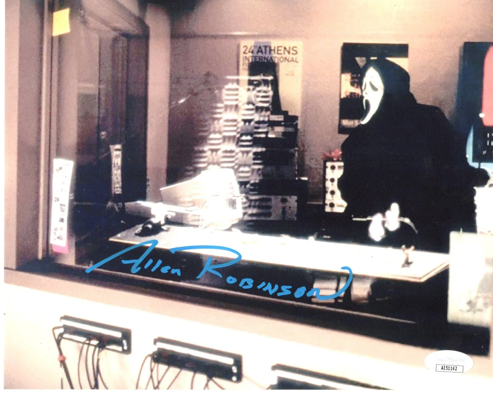 Allen Robinson — Allen Robinson signed 8x10 Photo Ghostface Scream 2 JSA Authentication