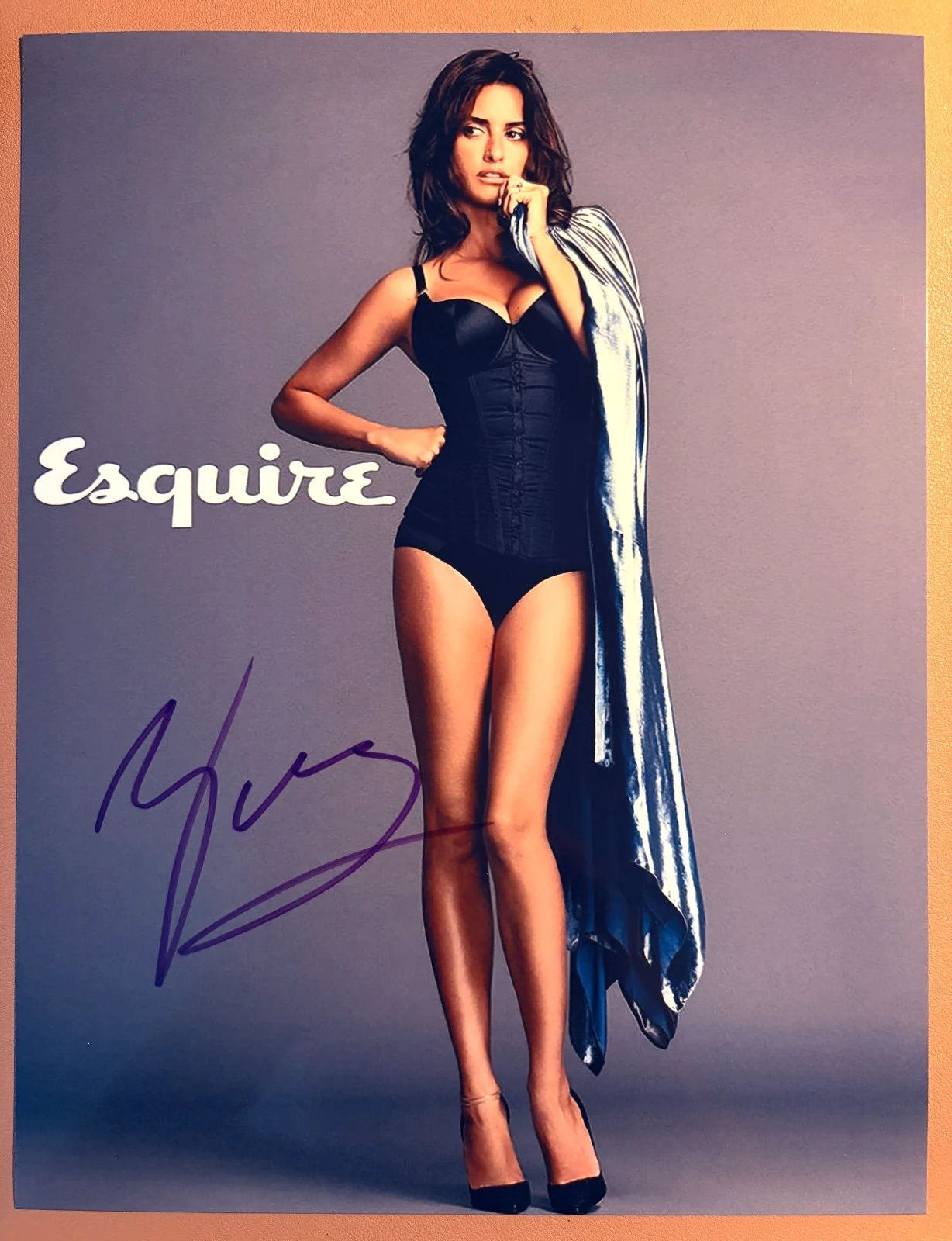 Penélope Cruz — Penélope Cruz Signed 8x11.5 Esquire•2014 Named Sexiest Woman Alive•w/ COA, изображение 2