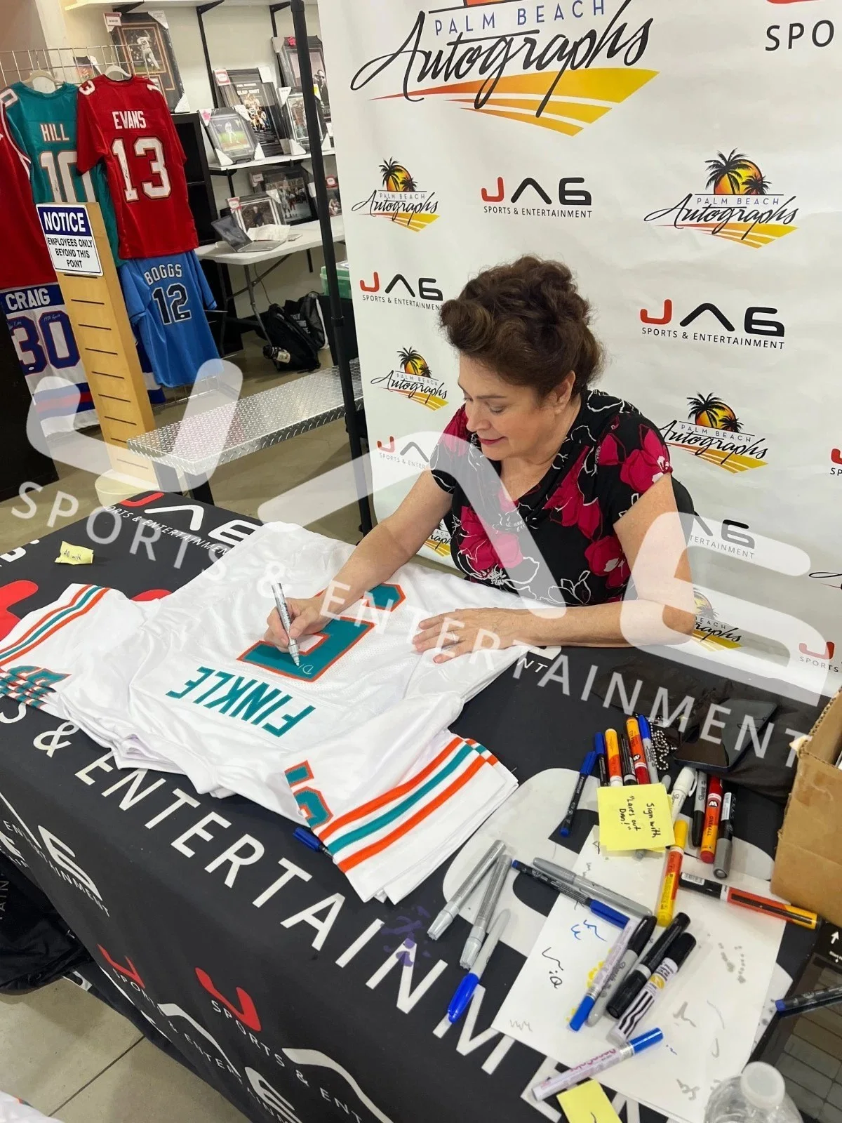 Sean Young — Sean Young autographed signed inscribed jersey Ace Ventura JSA COA Ray Finkle, изображение 4
