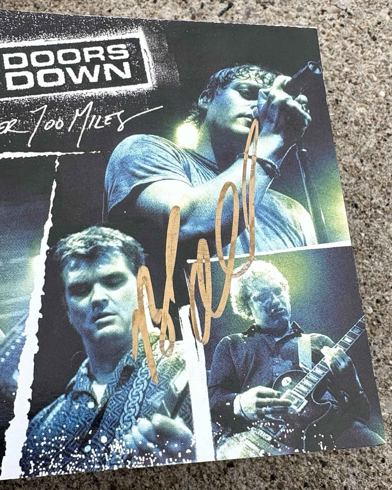 3 DOORS DOWN Brad Arnold SIGNED + FRAMED CD JSA COA Another 700 Miles, image 2