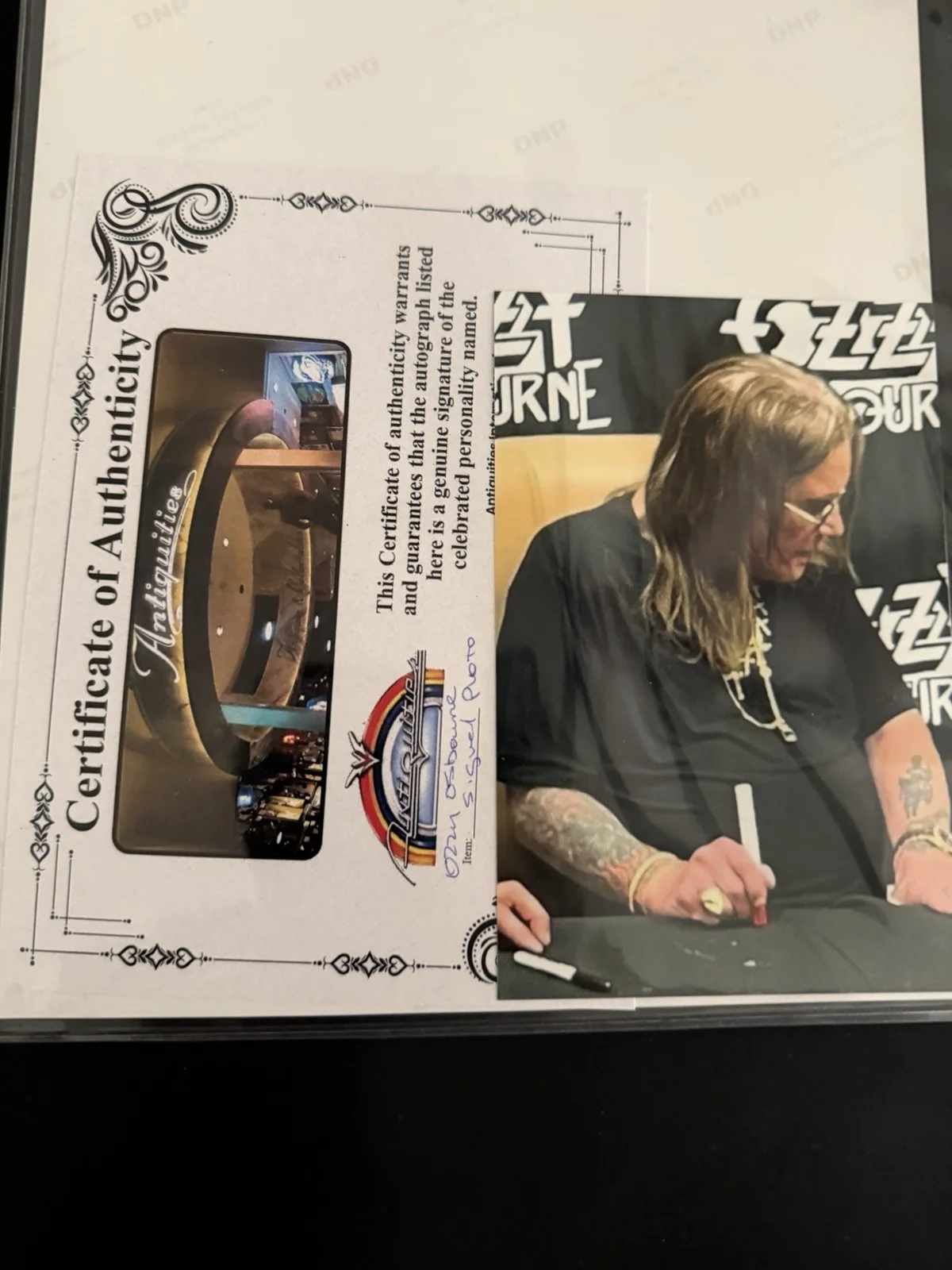 OZZY OSBORNE Hand Signed Color 8x10 Photo AMAZING PRICE - ONE OF A KIND ITEM!, изображение 2