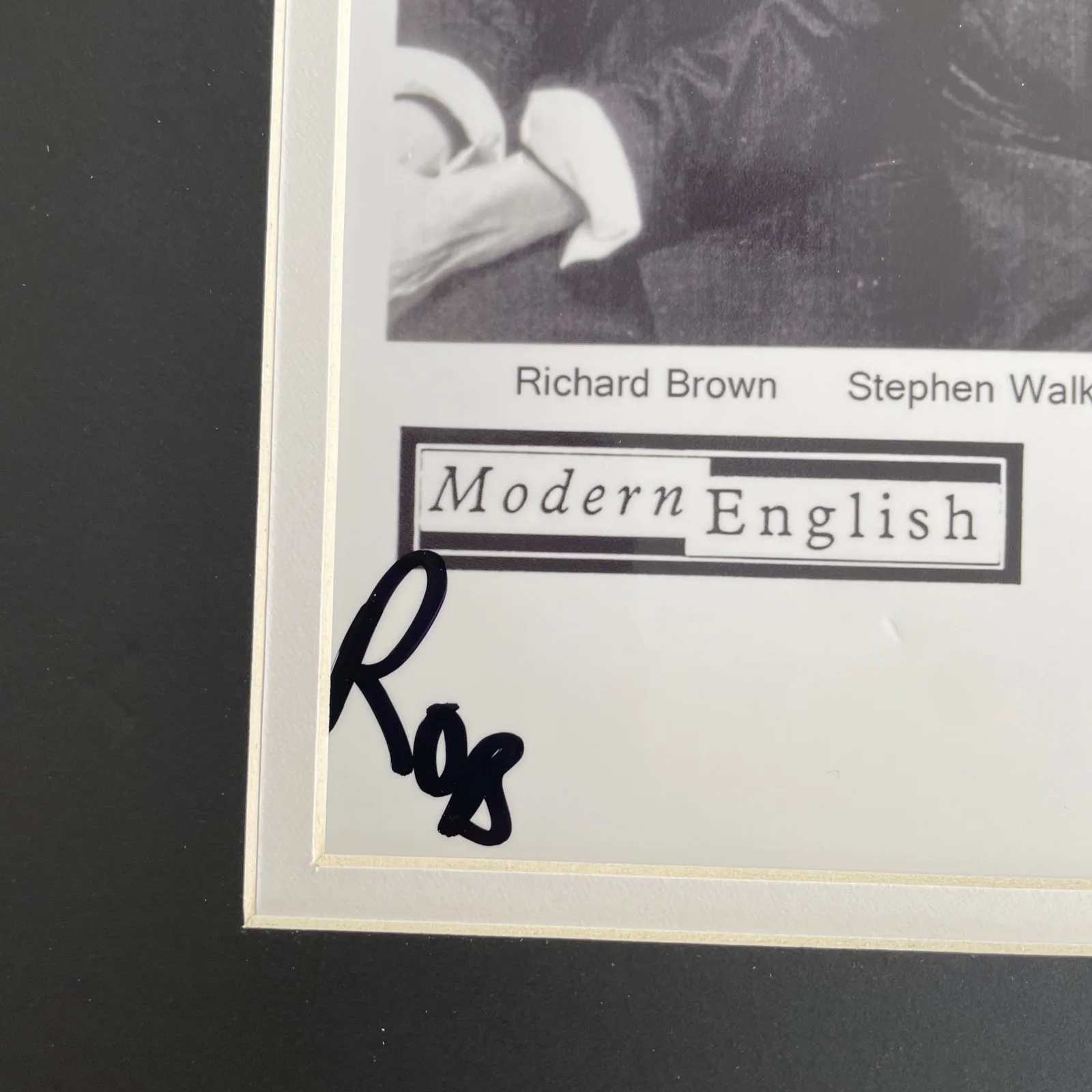 MODERN ENGLISH signed photo - proof- signed by The Singer ROOBIE GREY, изображение 2