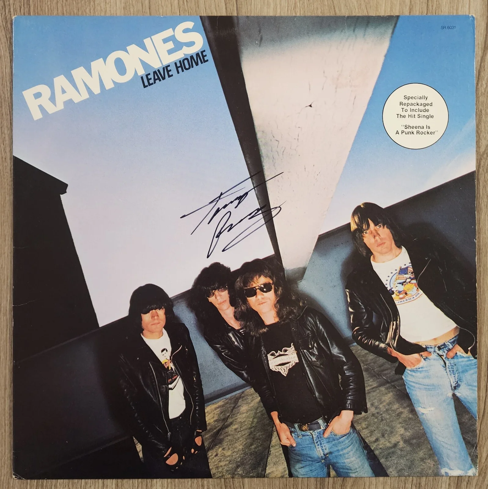 Tommy Ramone Signed Ramones - Leave Home Vinyl Record Album LP LEGEND JSA, image 3