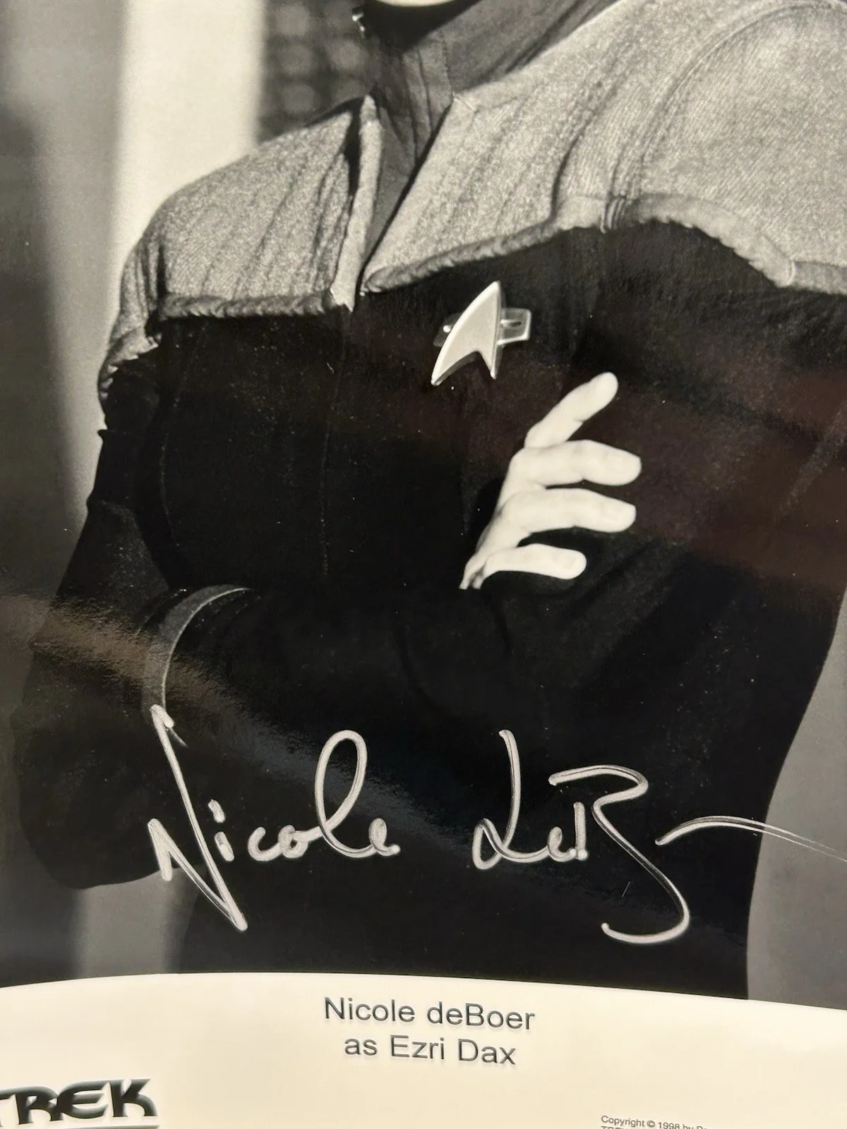 Nicole DeBoer — Star Trek Deep Space 9 Nicole DeBoer as Ezri Dax Signed Photo Vulkon 99 W/ Photo, image 2