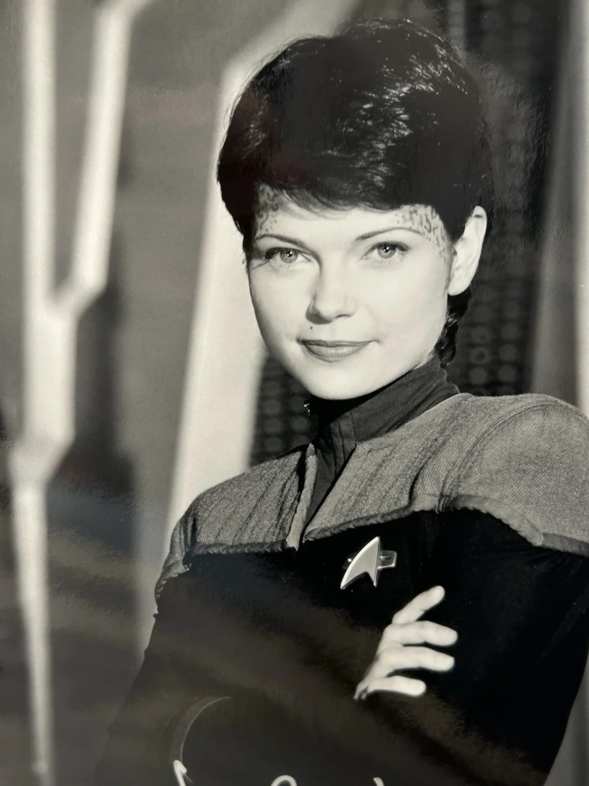Nicole DeBoer — Star Trek Deep Space 9 Nicole DeBoer as Ezri Dax Signed Photo Vulkon 99 W/ Photo, image 3