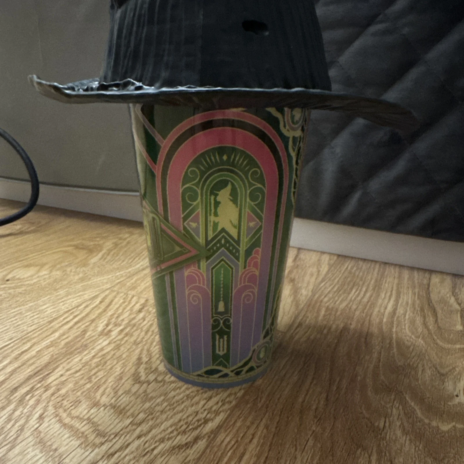 'Wicked for Good' Movie Collectable 32oz Elphaba hat lid, Cinema Drink Cup. New, изображение 2