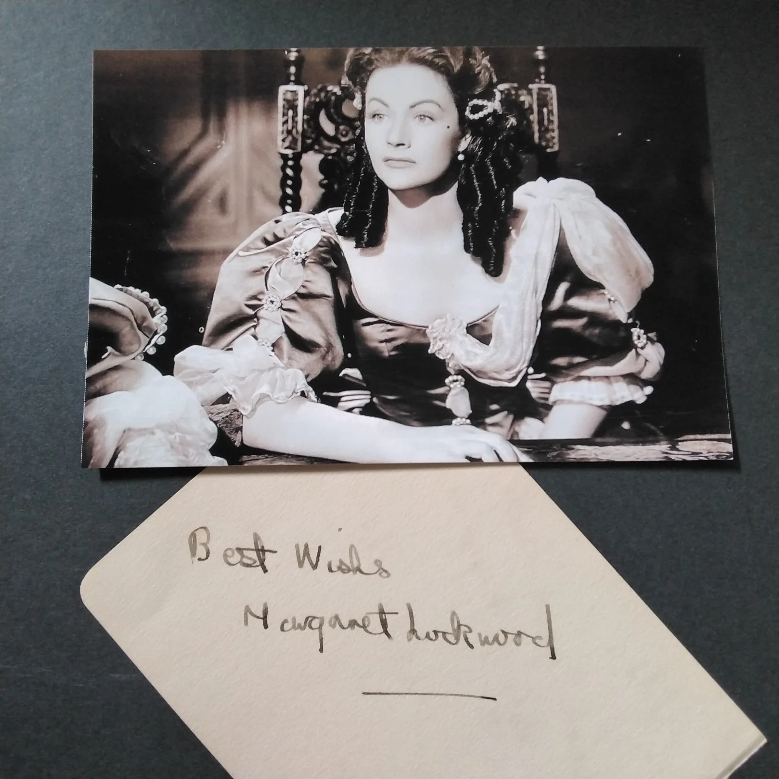 Margaret Lockwood SIGNED Paper Photo 40s Movie Actress Wicked Lady Man in Grey, изображение 2