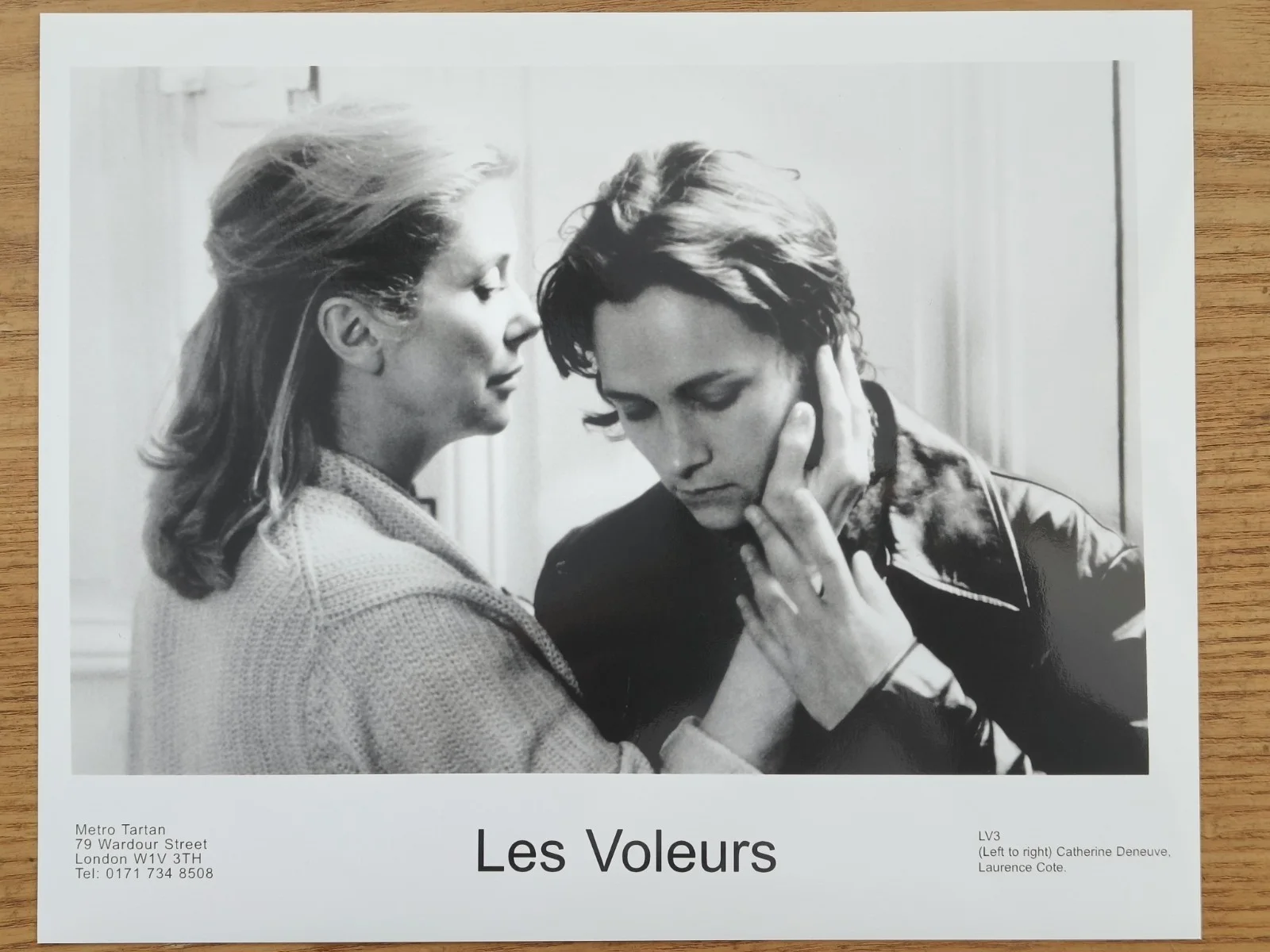 Official Production Stills of Les Voleurs (Thieves) Foreign Language Film x6, изображение 2