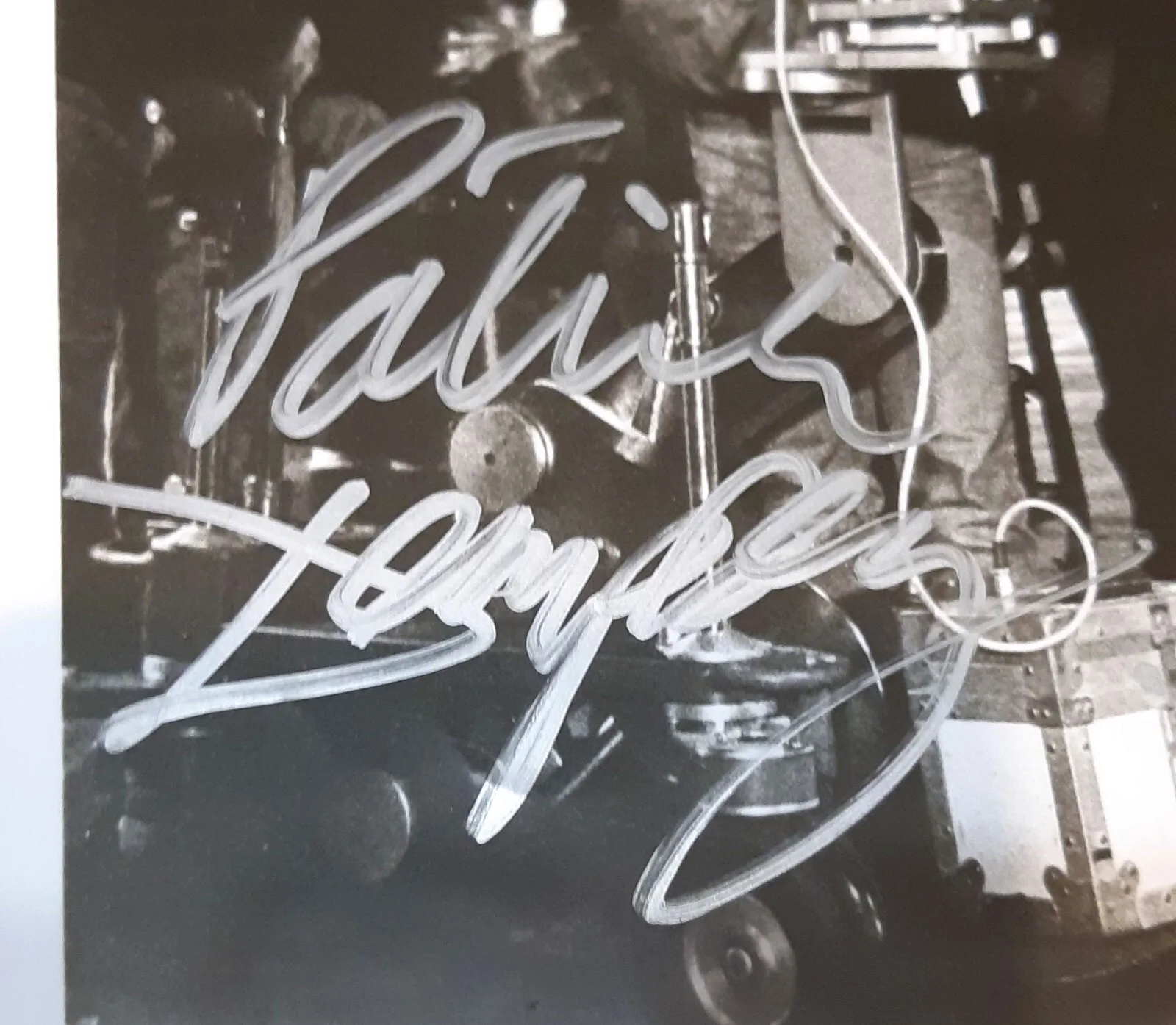 Patrick Dempsey — Patrick Dempsey Autographed On Set Photo NO CAO Greyhound Prod. Vancouver Canada, изображение 2