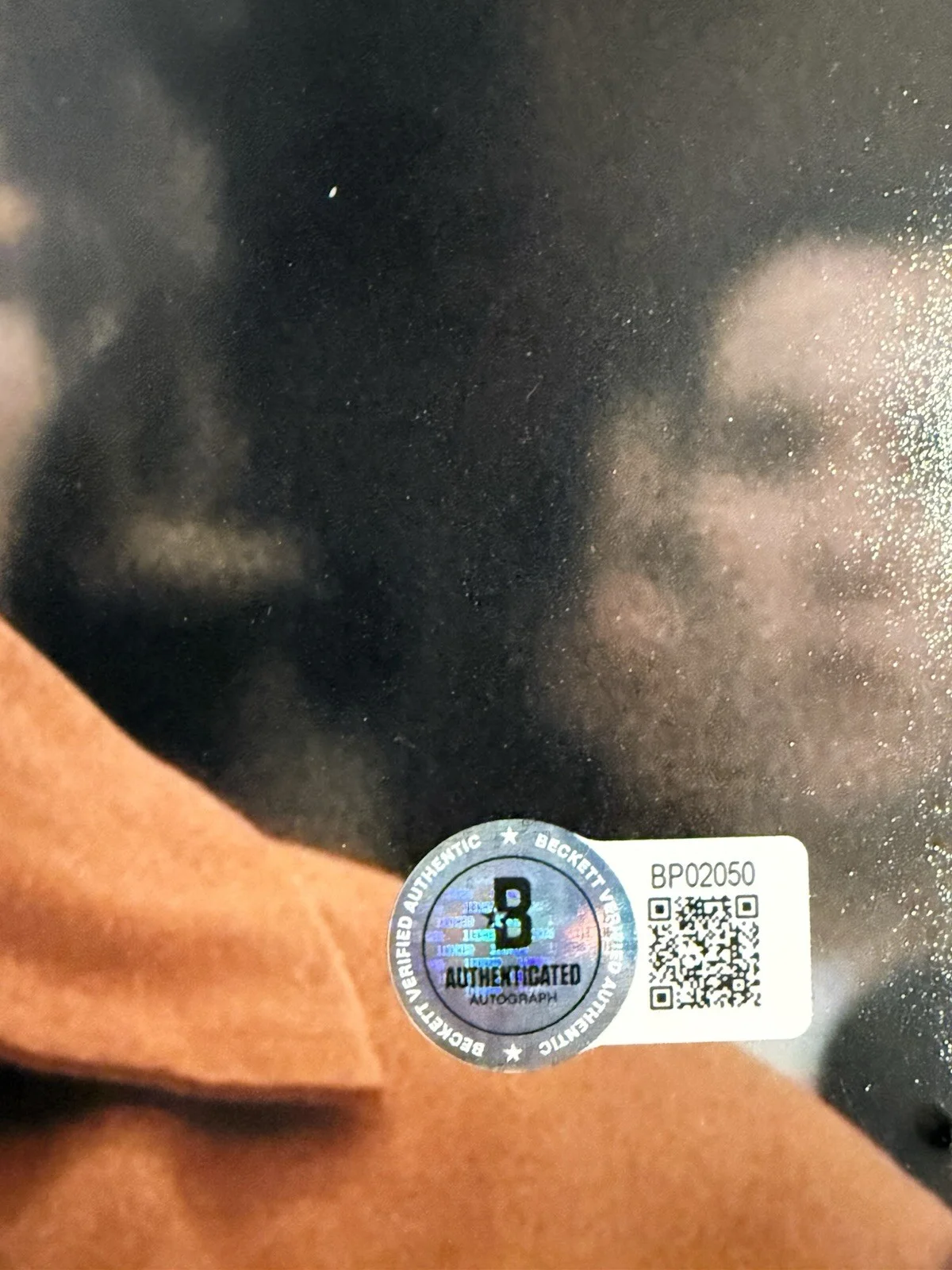 Evan Peters — EVAN PETERS SIGNED MONSTER DAHMER AUTOGRAPHED 8x10 PHOTO BECKETT BP02050, изображение 2