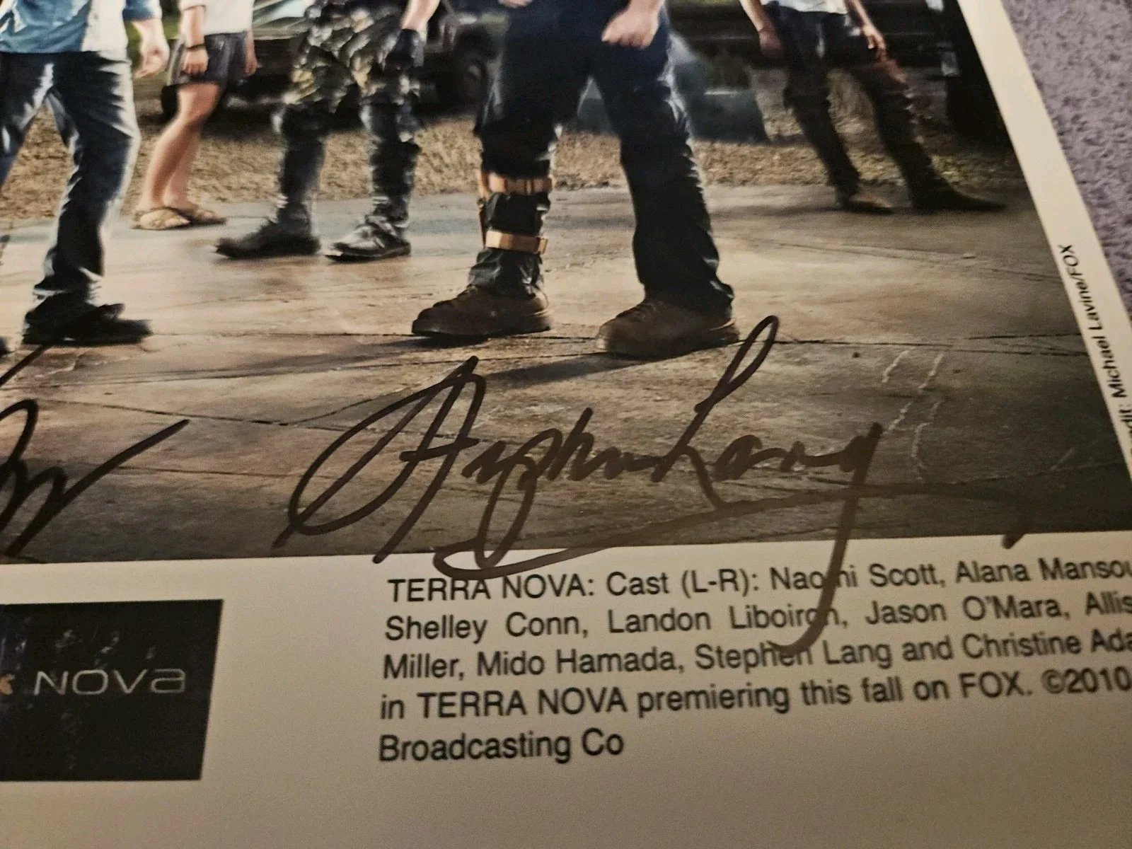 Terra Nova Cast Signed Photo By 4 Stephen Lang Jason O'Mara Wondercon 2011 SDCC, изображение 2