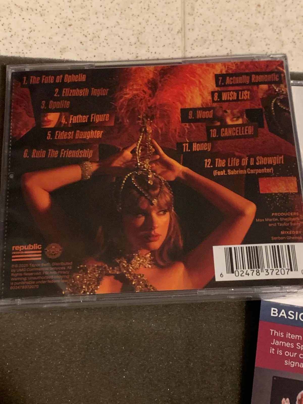 Taylor Swift Autograph CD’s (2) sealed Life of a Showgirl + TPD hand signed pic, изображение 5