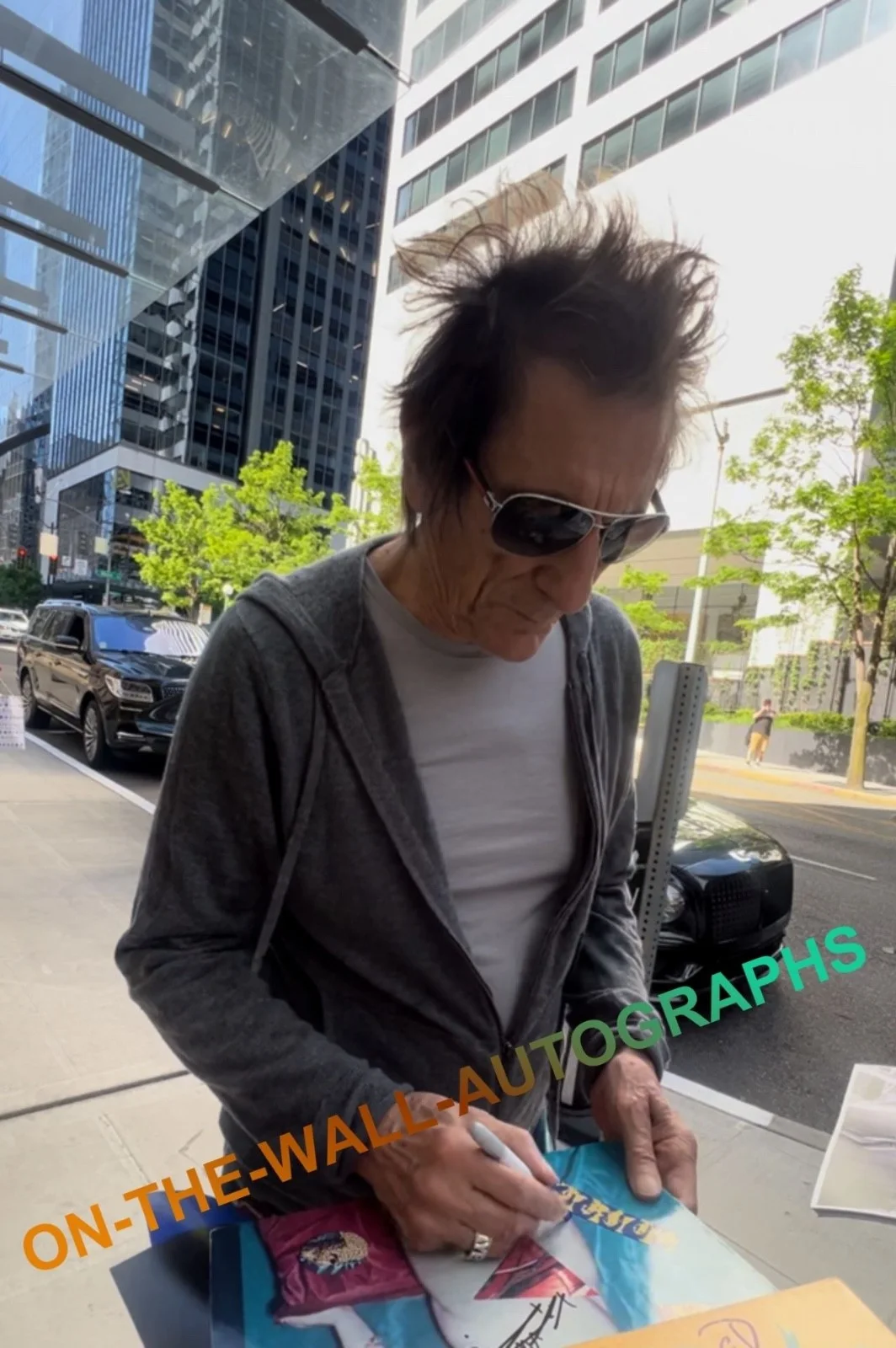 THE ROLLING STONES RONNIE WOOD HAND SIGNED AUTOGRAPHED VINTAGE 11X14 PHOTO PROOF, изображение 3