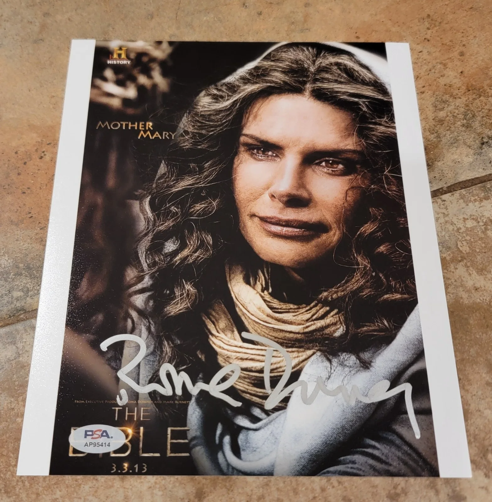Roma Downey — Roma Downey signed 8x10 photo PSA DNA autograph The Bible