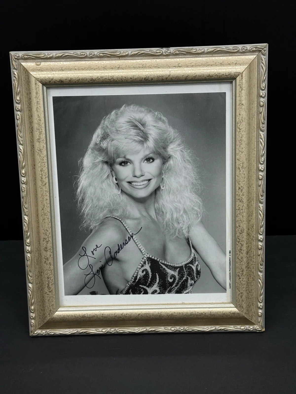Loni Anderson — Vintage Loni Anderson Signed 1994 Framed Photo 12.50 x 10.50”, image 2