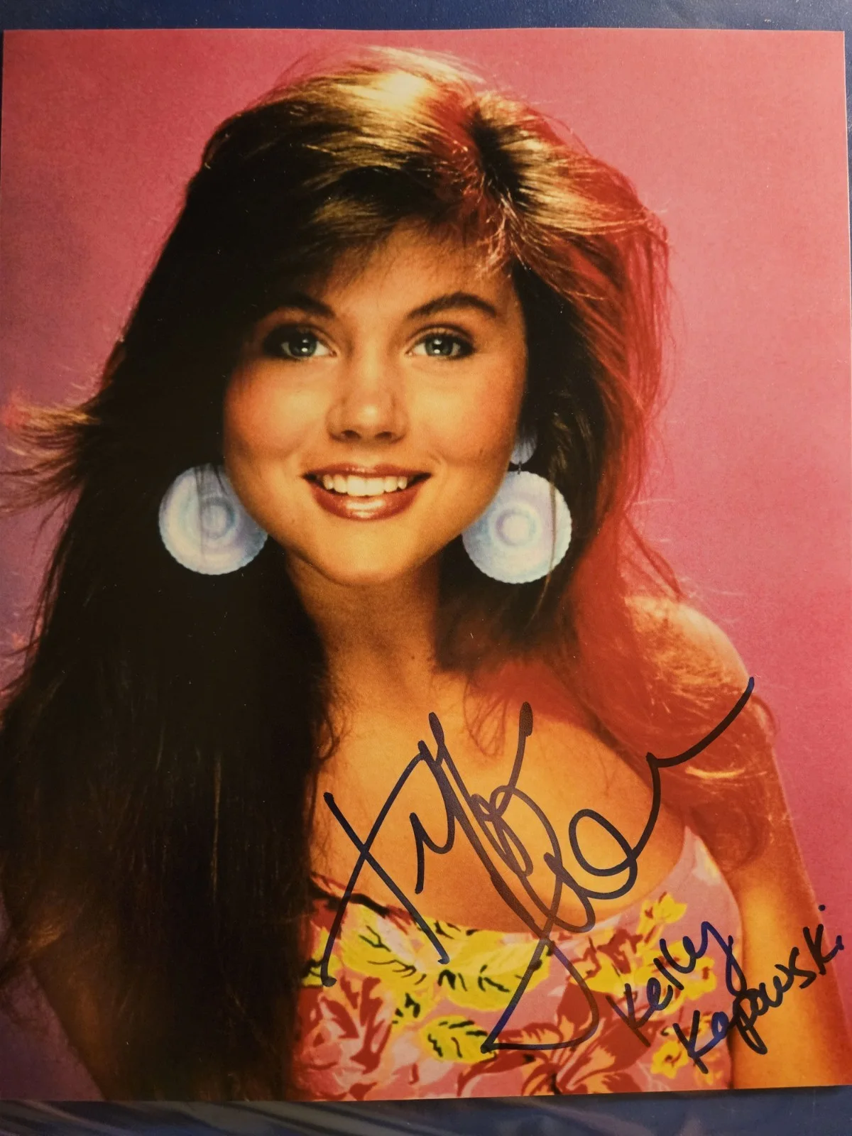 Kelly Kapowski — Tiffani Amber Thiessen 'Kelly Kapowski' Signed Original Photo Saved by the Bell