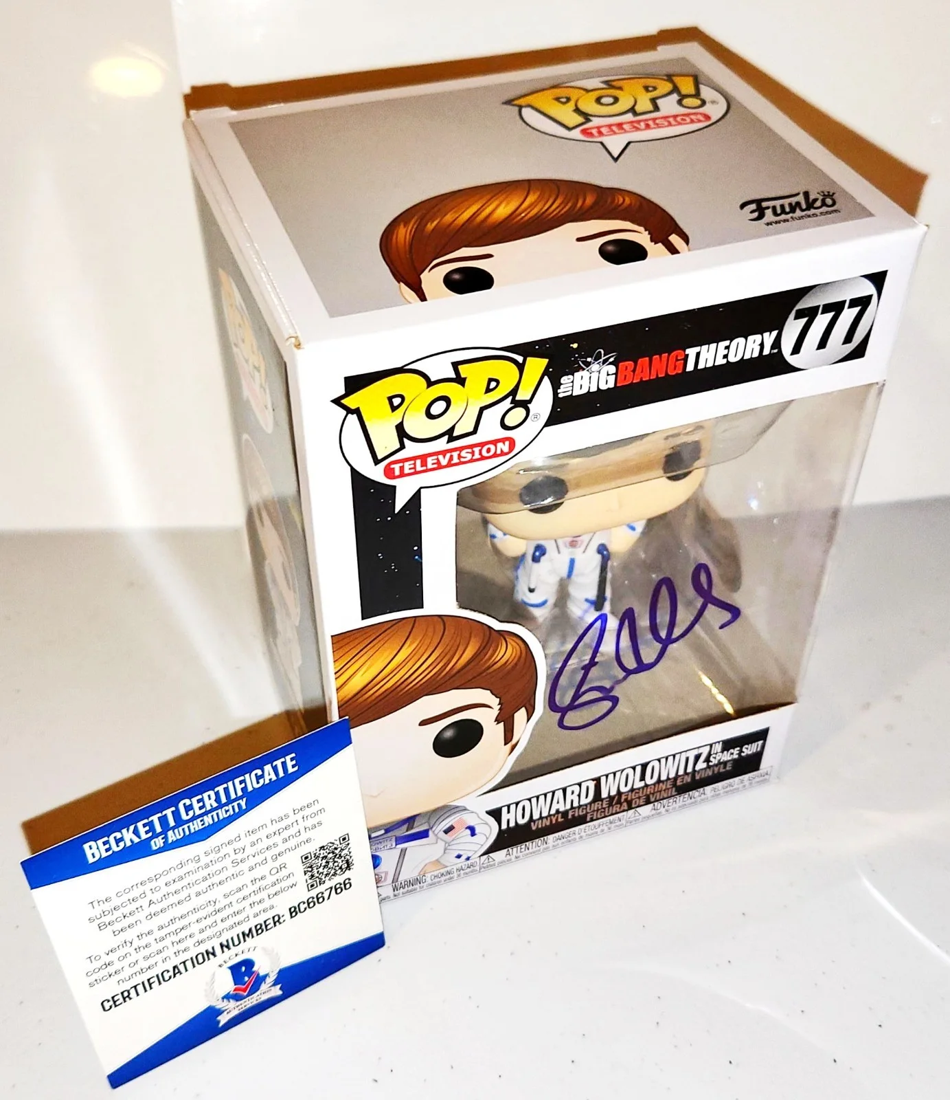 Simon Helberg — Simon Helberg Signed Howard Wolowitz Big Bang Theory Funko Pop Beckett PSA, изображение 3
