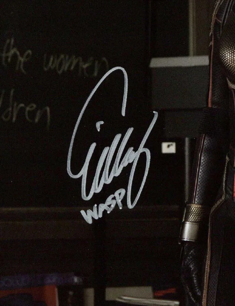 EVANGELINE LILLY SIGNED AUTOGRAPHED 11x14 PHOTO + WASP ANT MAN MCU BECKETT BAS, изображение 2