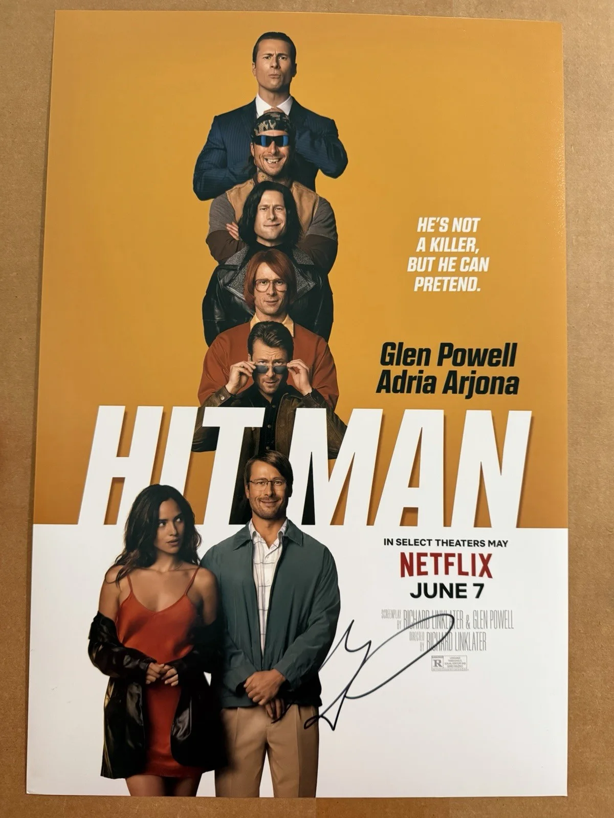 Glen Powell Signed Hit Man 12x18 Poster Running Top Gun Autograph Exact Proof, изображение 2
