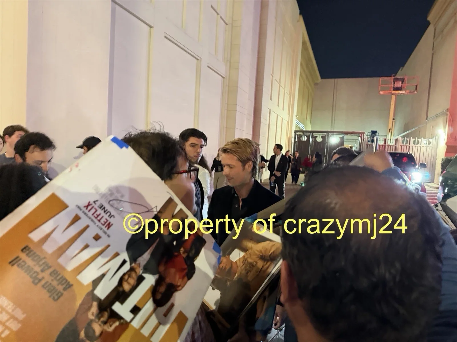 Glen Powell Signed Hit Man 12x18 Poster Running Top Gun Autograph Exact Proof, изображение 4