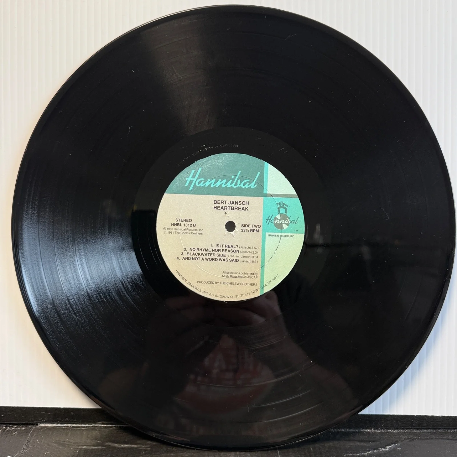 AUTOGRAPHED BERT JANSCH "Heartbreak" USA vinyl album Hannibal HNBL 1312 NM, изображение 5