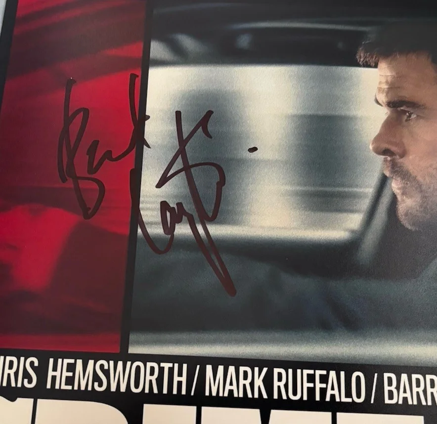 Crime 101 Signed Cast 12x18 Photo x3 Bart Layton, Corey Hawkins, Tate Donovan, изображение 3