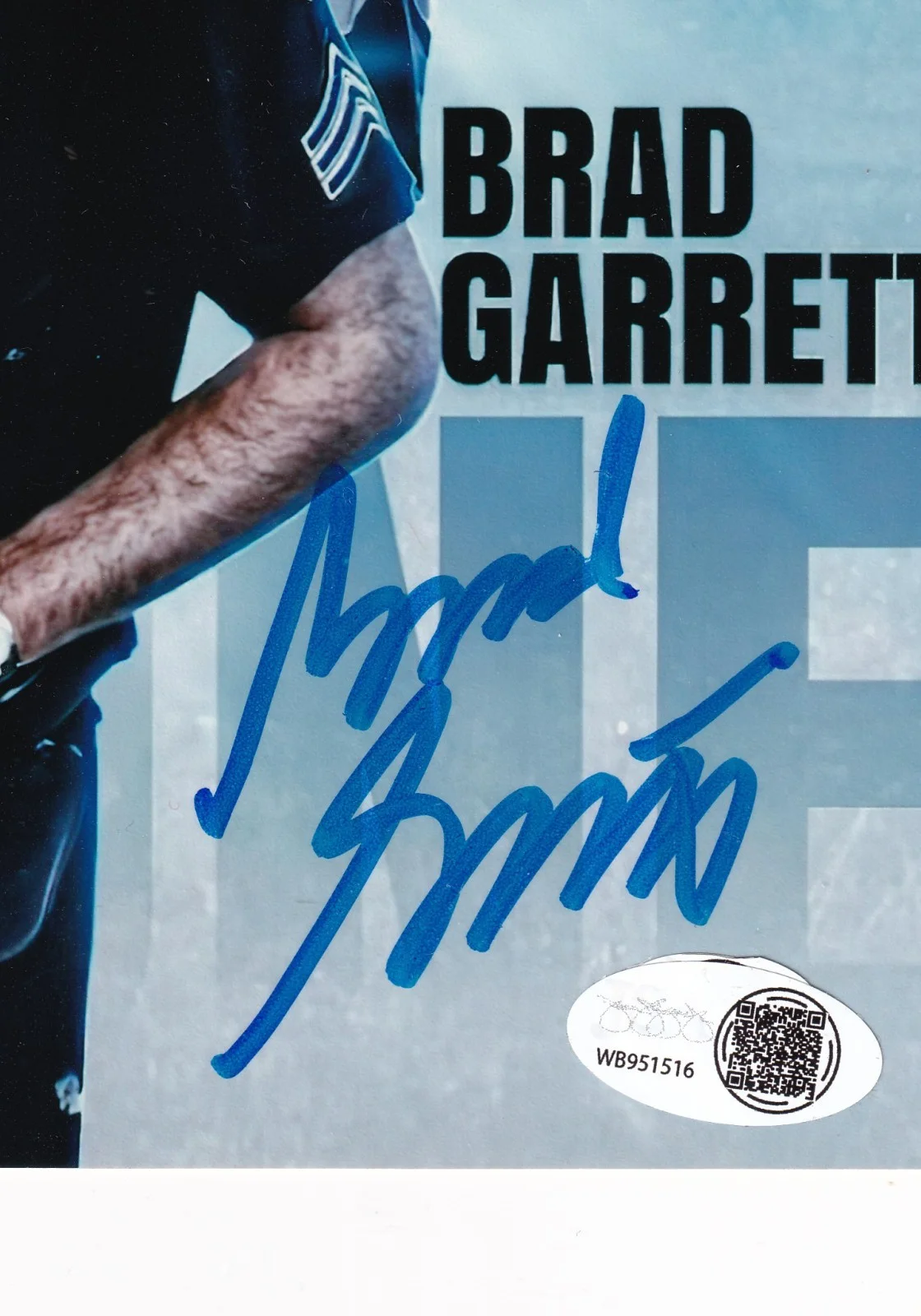 Brad Garrett — Brad Garrett as Robert Barone Autographed 8x10 Collage Photo Beckett Authentic, image 2