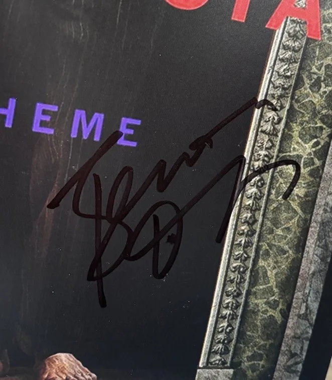 Benecio Del Toro Signed 12x18 Photo The Phoenician Scheme, изображение 2