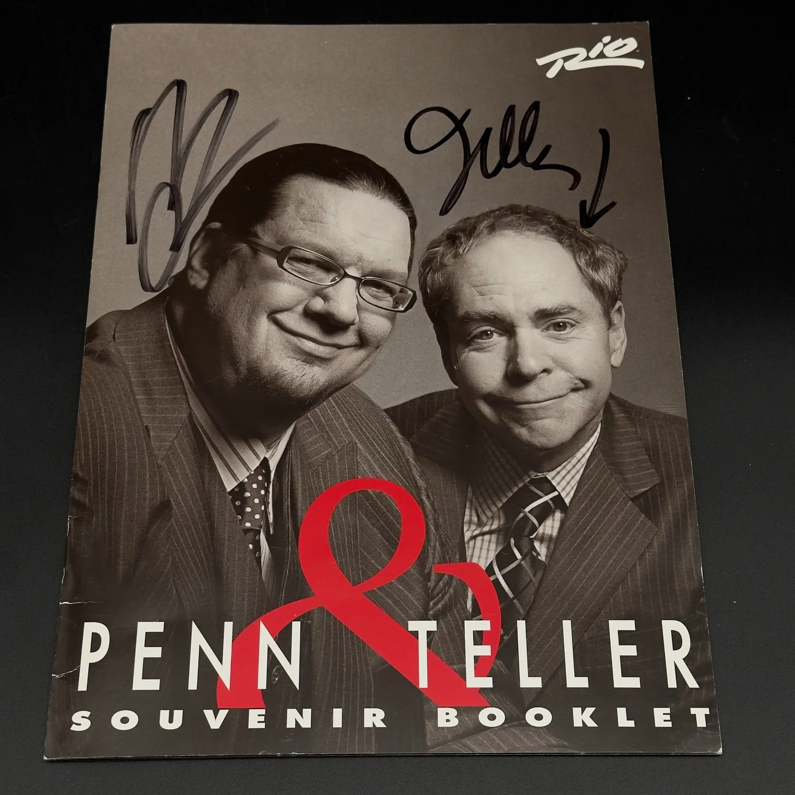 Penn & Teller — Penn & Teller Signed Souvenir Booklet — Authentic Magic Legends Autograph!