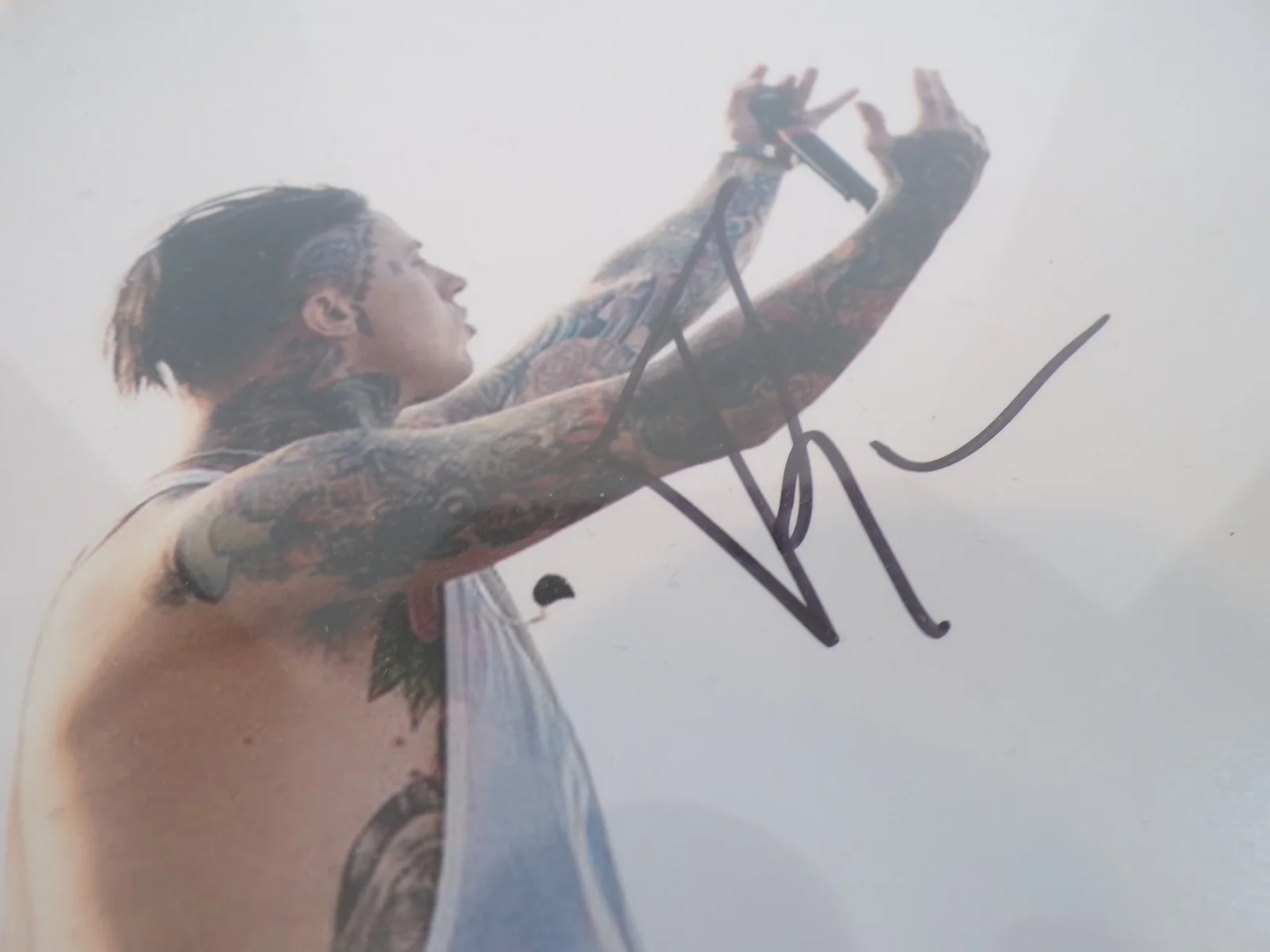 Autographed 8x10 Photo of Singer Ronnie Radke with Certificate of Authenticity, изображение 2