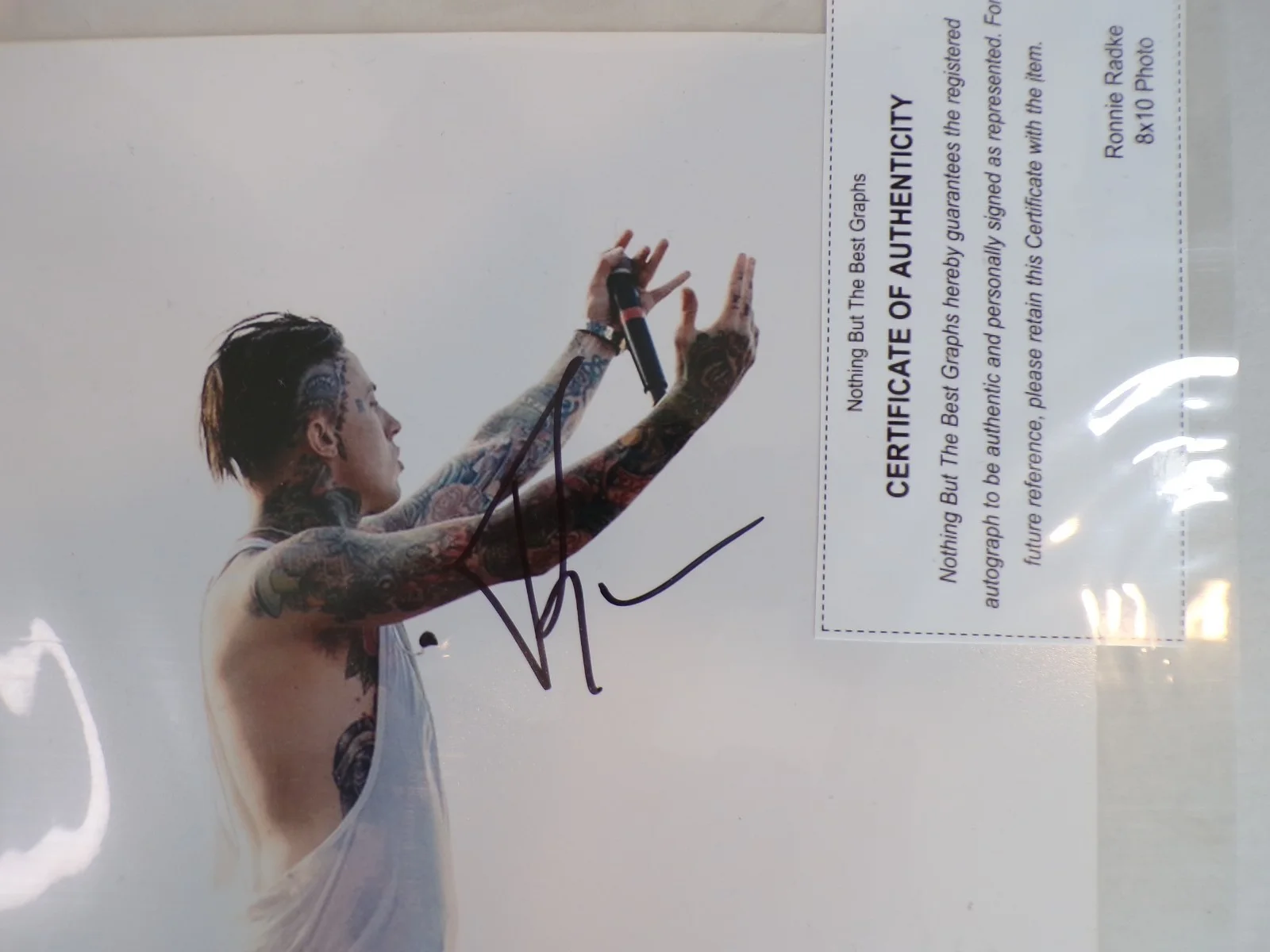 Autographed 8x10 Photo of Singer Ronnie Radke with Certificate of Authenticity, изображение 3