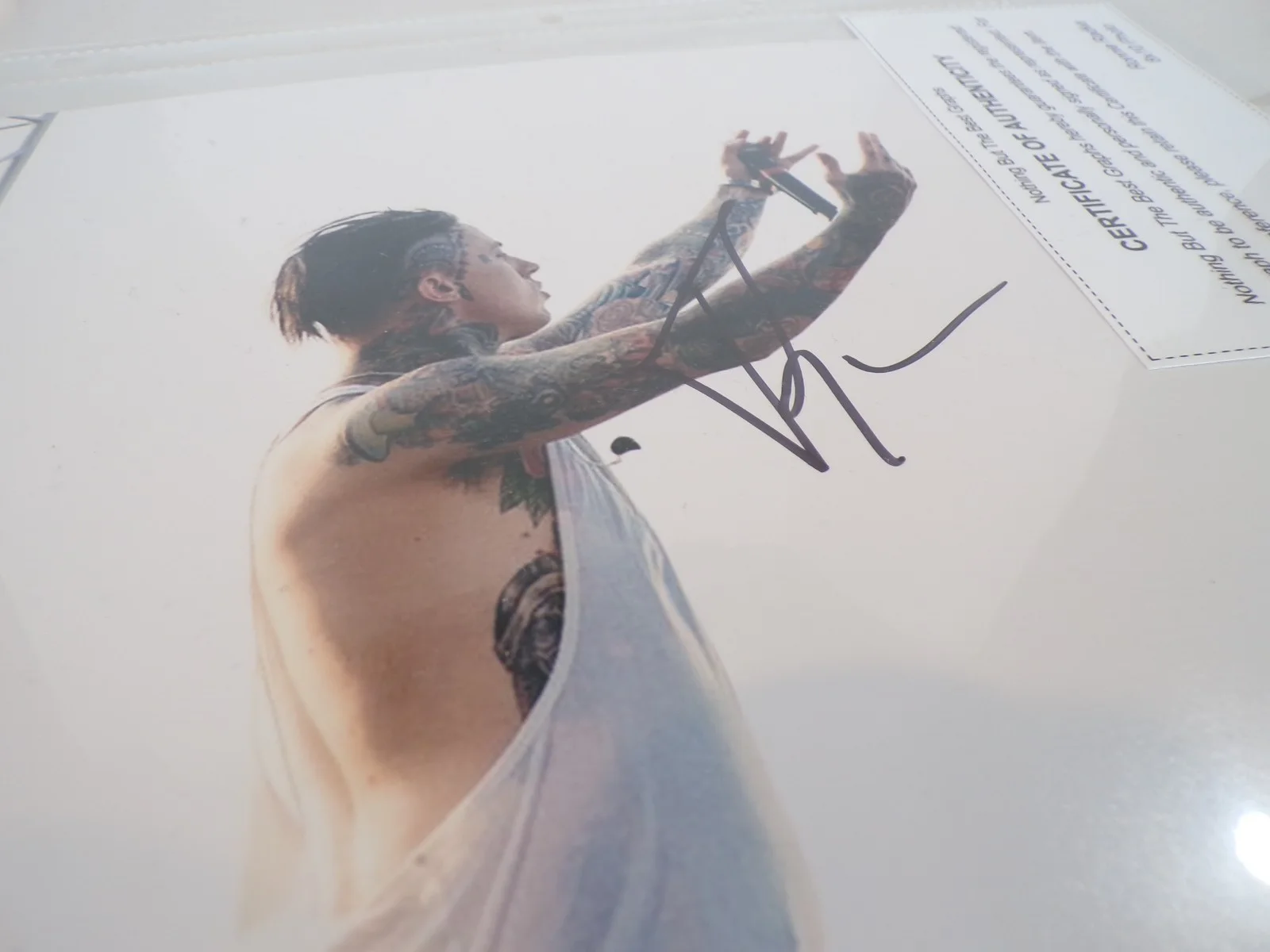 Autographed 8x10 Photo of Singer Ronnie Radke with Certificate of Authenticity, изображение 4