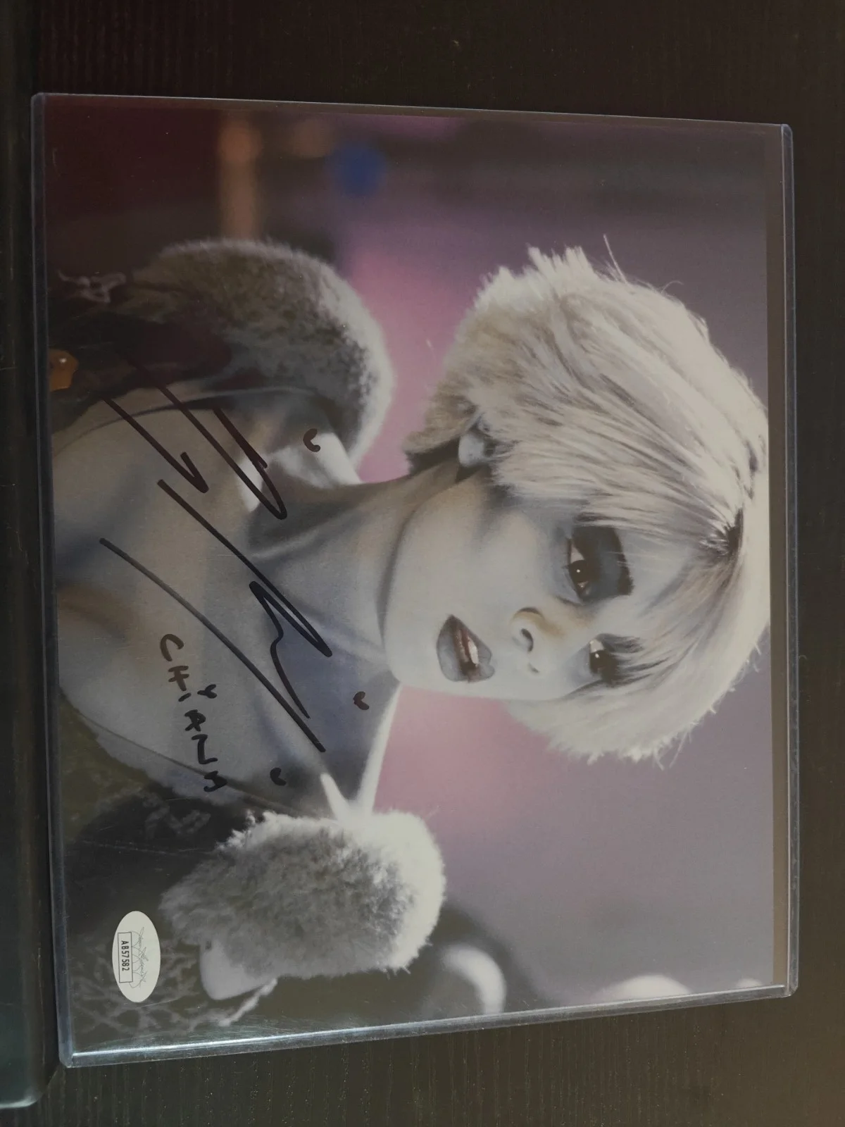 Gigi Edgley — Gigi Edgley authentic signed Farscape 8x10 photo W/JSA Certificate