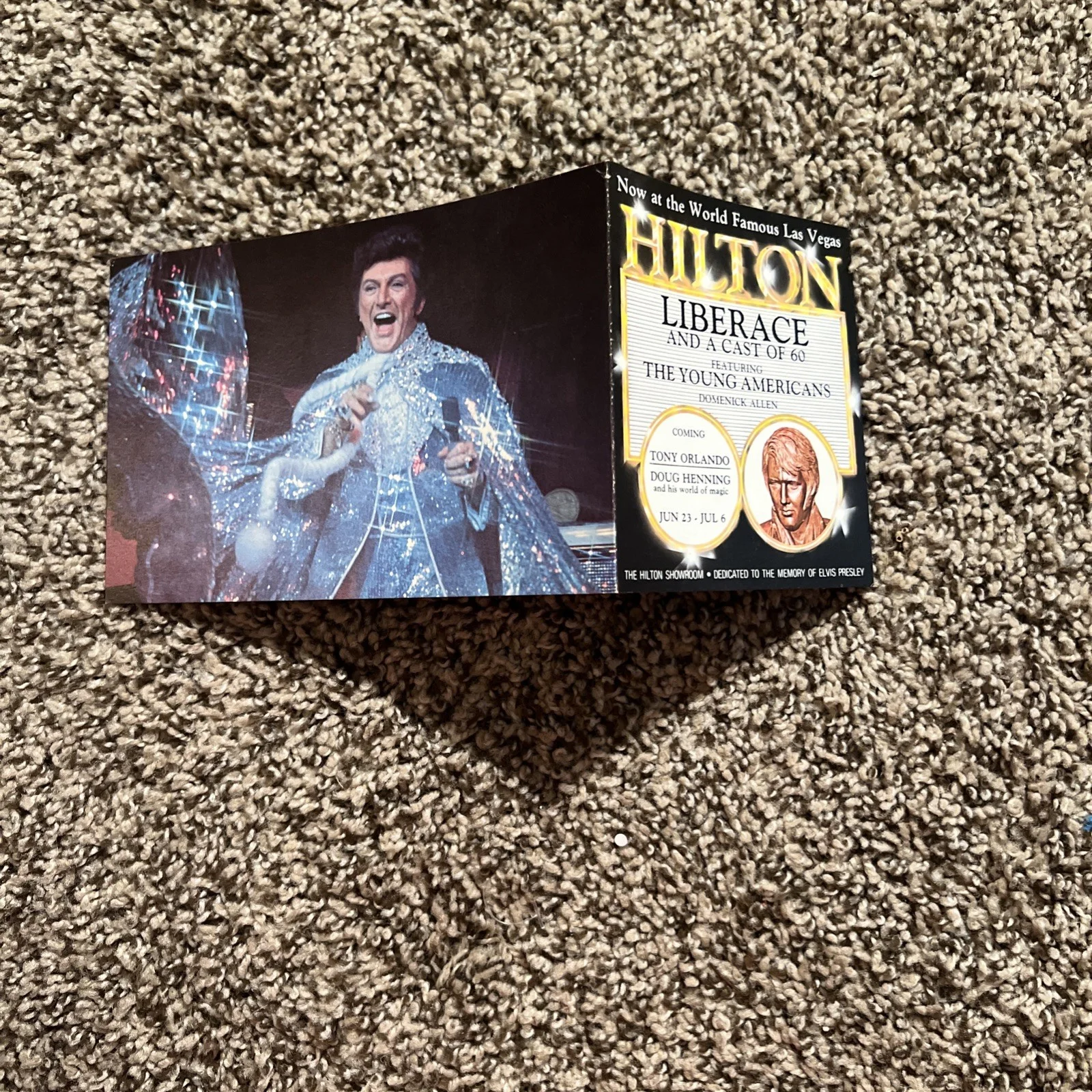 Liberace Autographed Signed Concert Program 1981 w/ Las Vegas Hilton Postcard, image 4