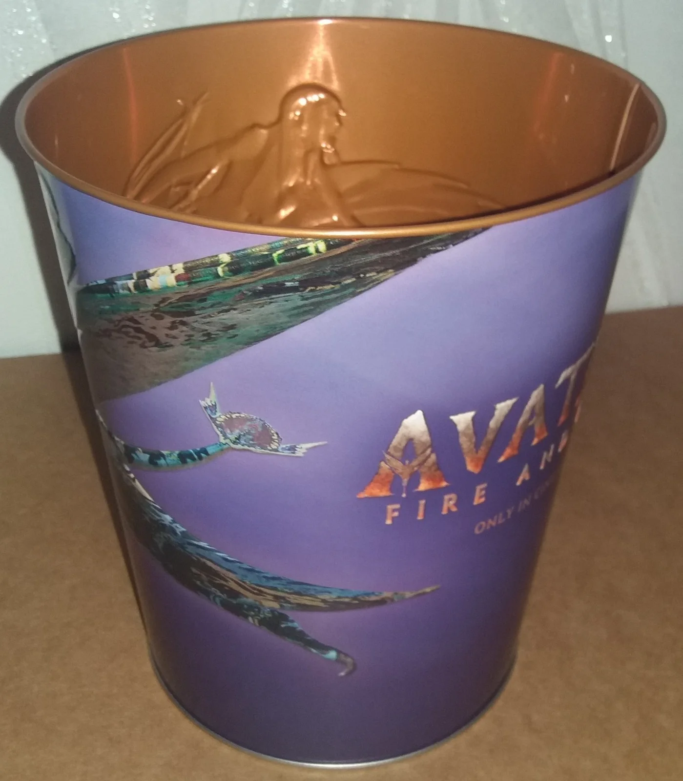 AVATAR-Fire And Ash, 2025 Cinema Exclusive Popcorn Bucket, Embossed, Metal, NEW, изображение 3