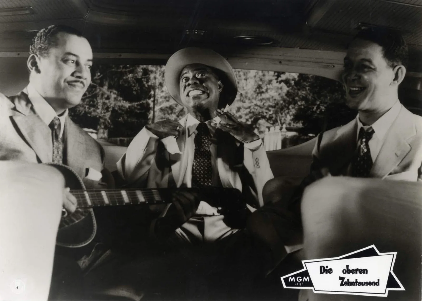JAZZ TRUMPETER Louis Armstrong & Band Members autographs, signed vintage program, image 5