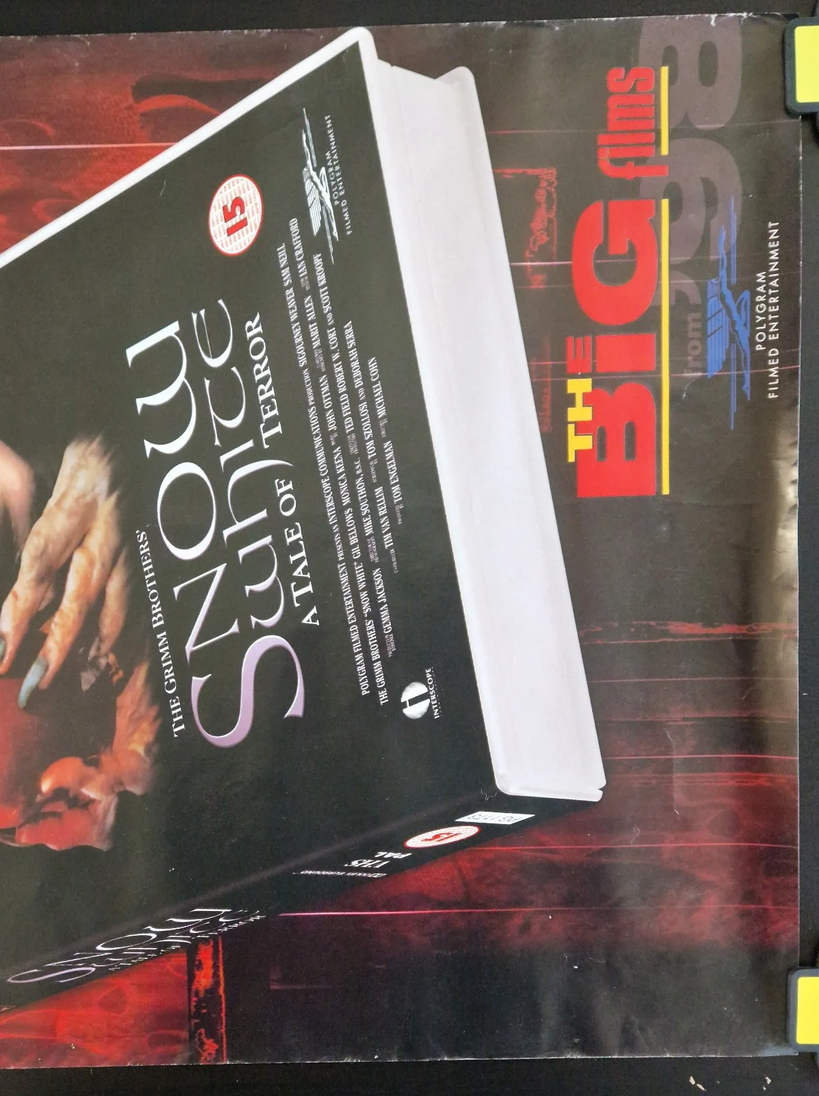 Snow White: A Tale of Terror 1997 VHS Video Store Promo Poster, изображение 3