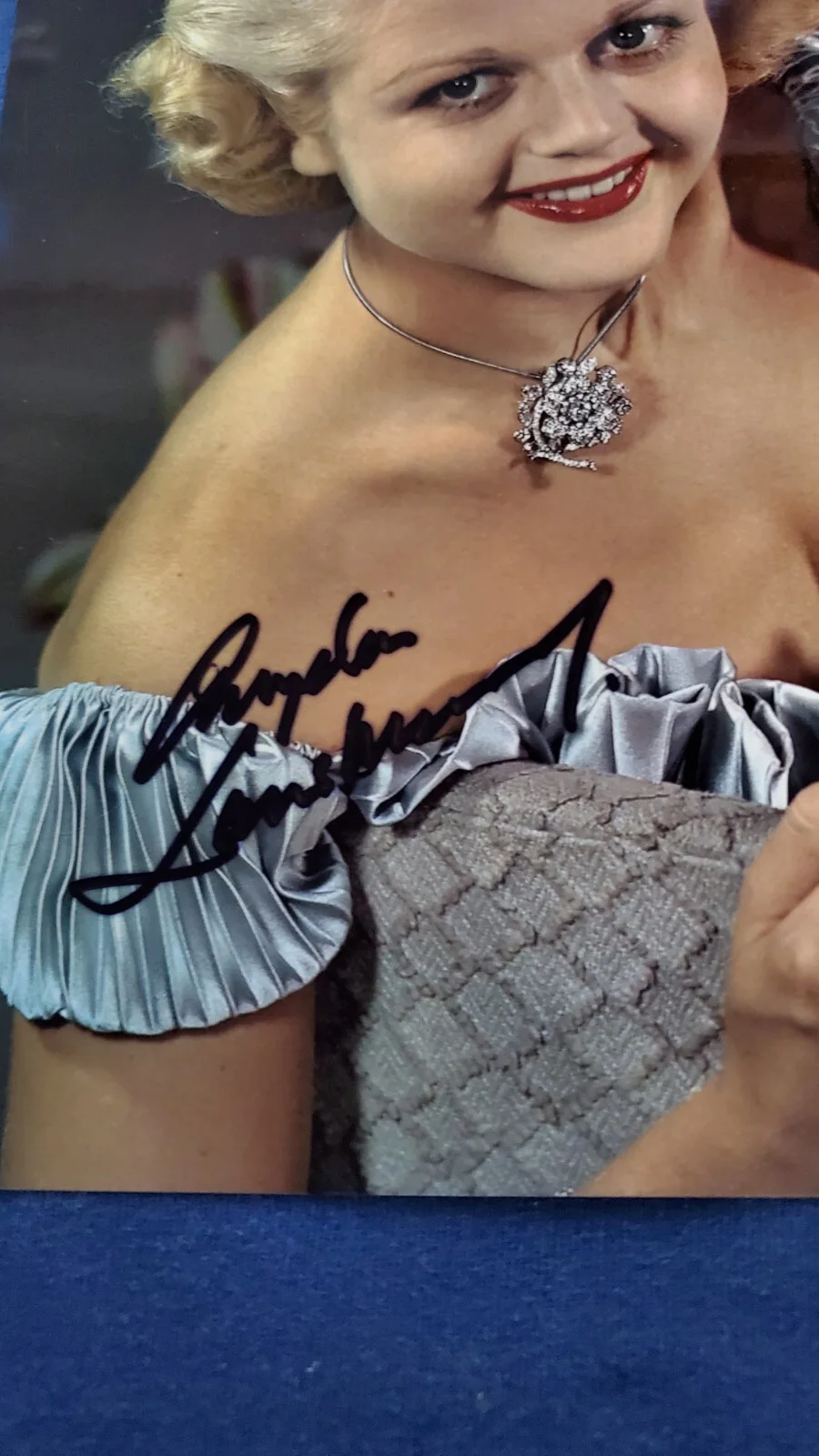 Angela Lansbury — Angela Lansbury Signed 8 X 10 Photo - Murder She Wrote Actress - JSA Deceased, изображение 3