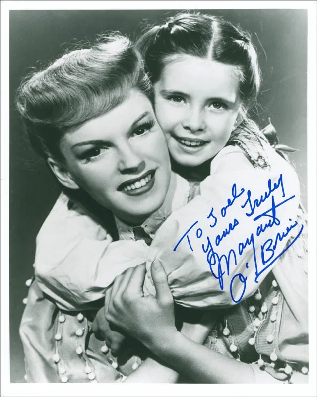Margaret O'brien — MARGARET O'BRIEN - AUTOGRAPHED INSCRIBED PHOTOGRAPH