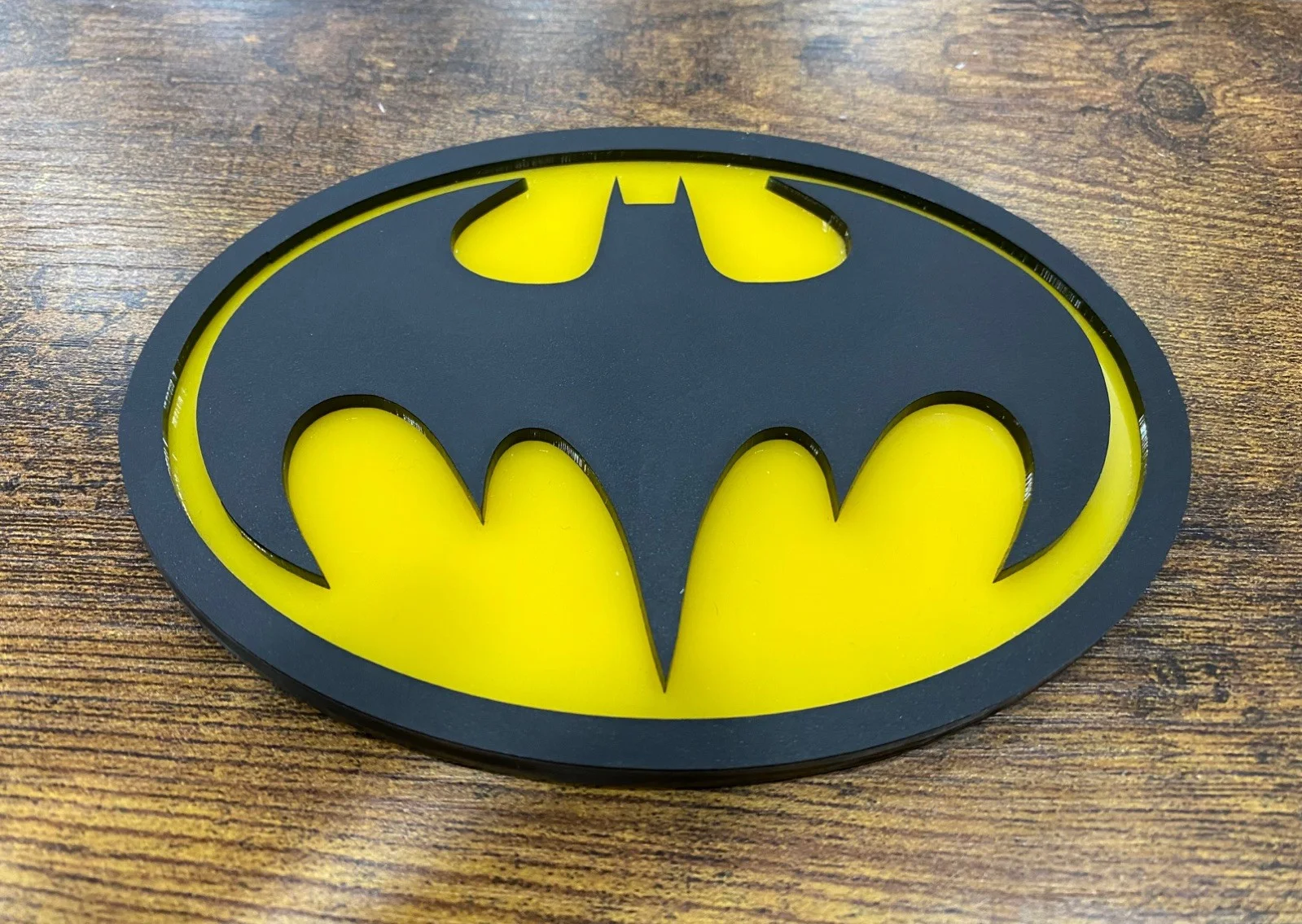 Batman Returns Suit Keaton Chest Symbol Emblem 1:1 Prop Replica, изображение 2