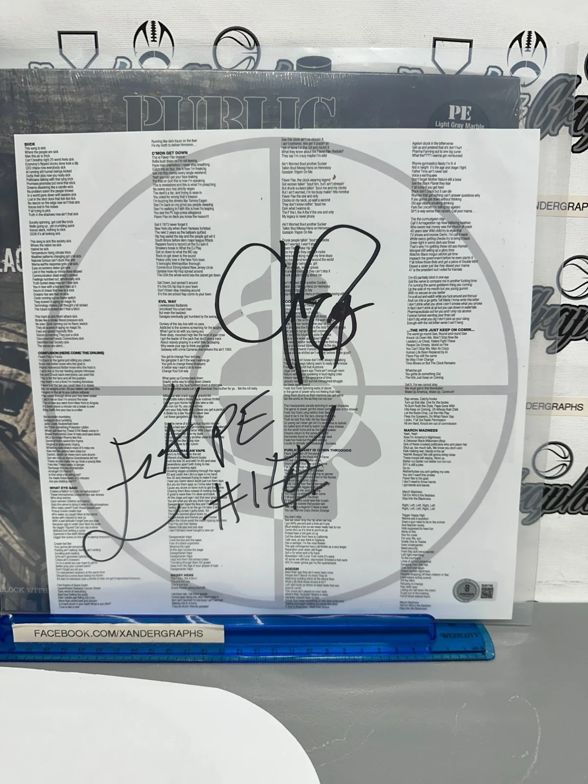 PUBLIC ENEMY CHUCK D FLAVOR FLAV SIGNED AUTOGRAPHED VINYL RECORD-BAS BECKETT COA, изображение 2