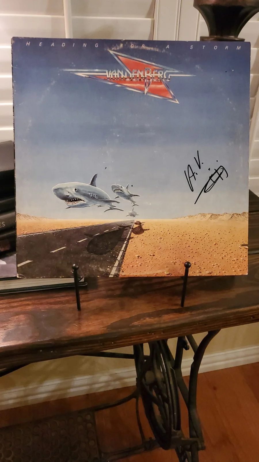VANDENBERG - Autographed Cover HEADING FOR A STORM -Signed By Adrian Vandenberg, image 4